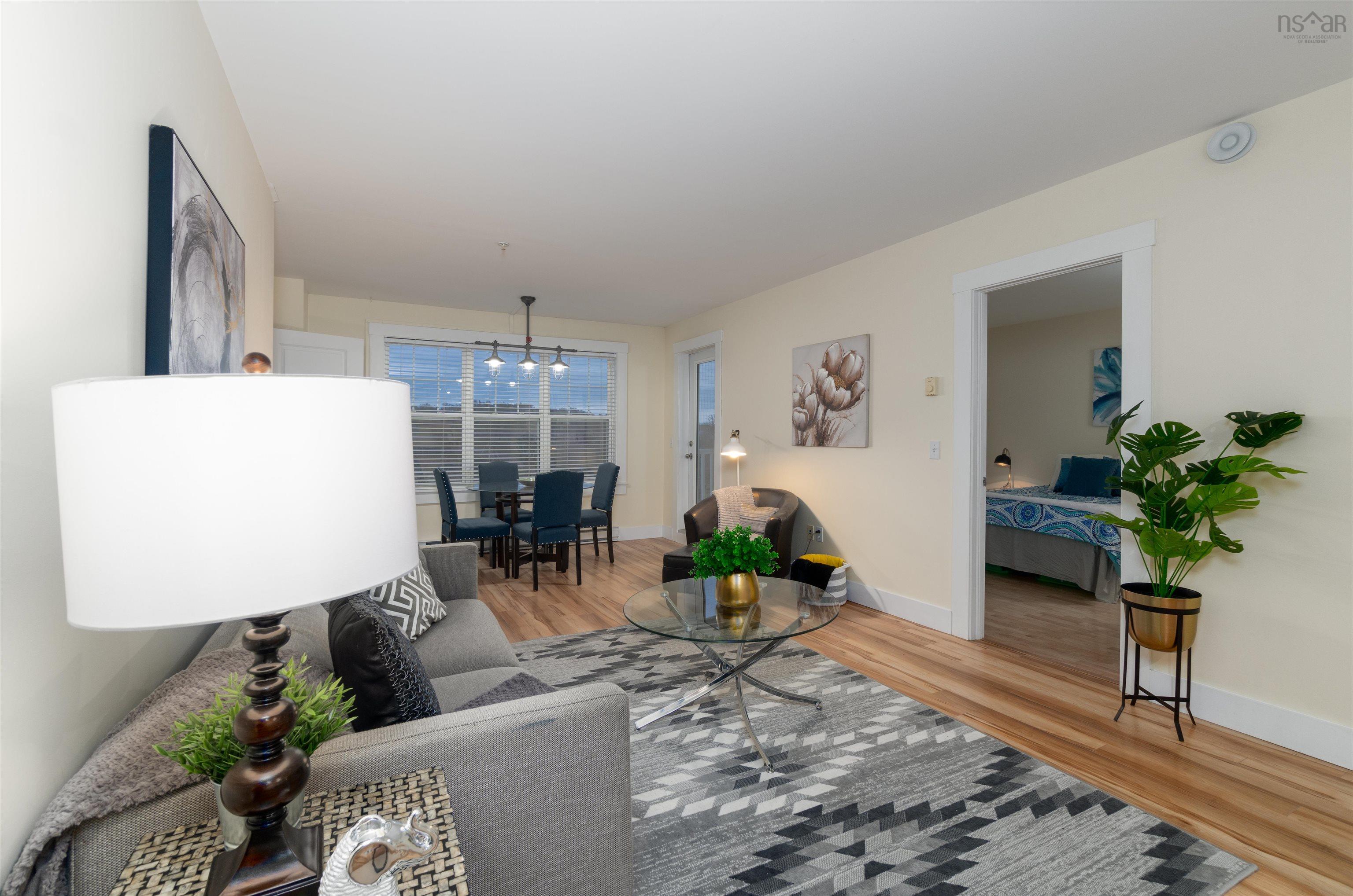 $449,900.00: 409 162 Ochterloney Street, Dartmouth