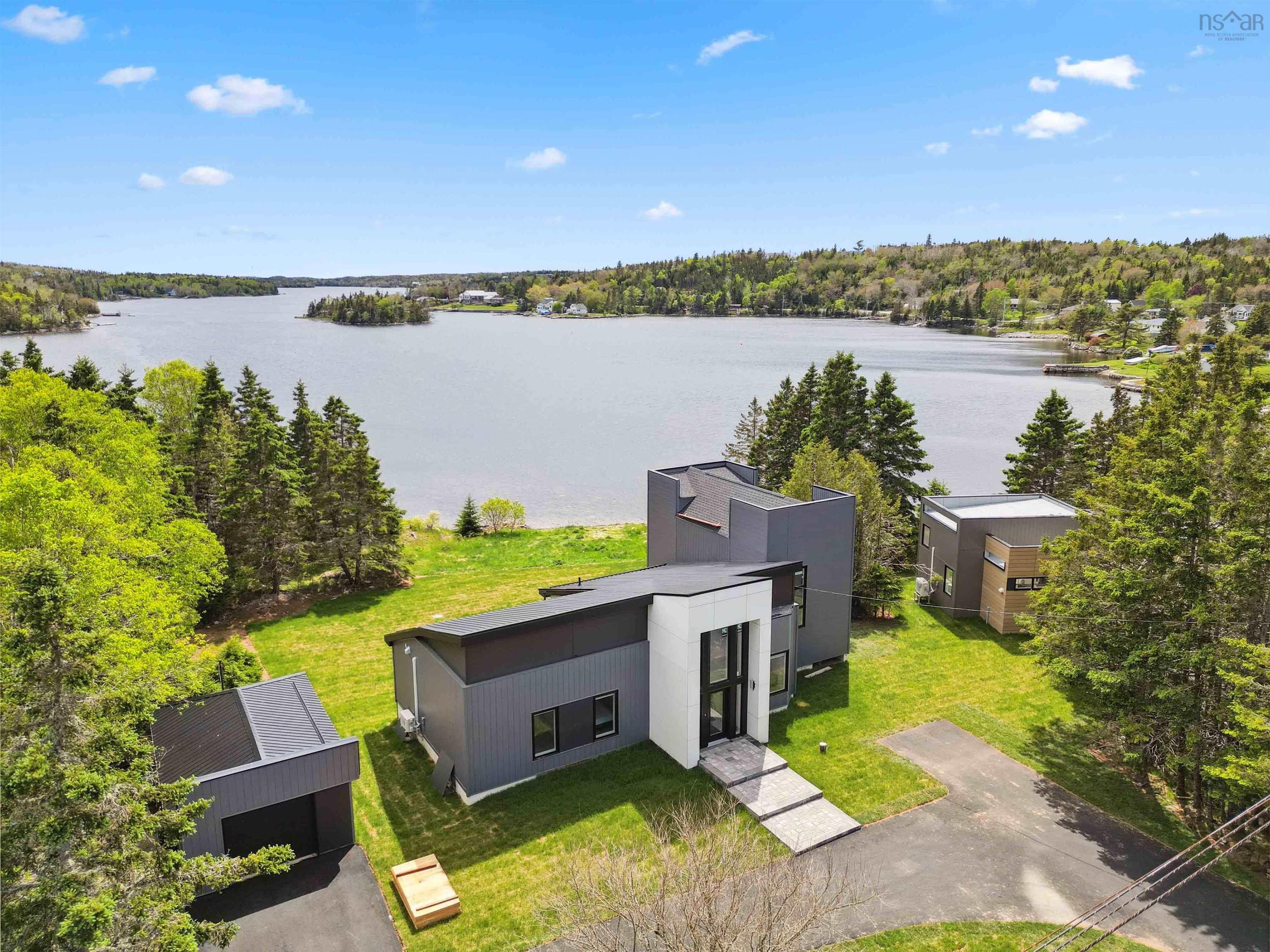 $1,950,000.00: 3432/3434 Prospect Road, Whites Lake