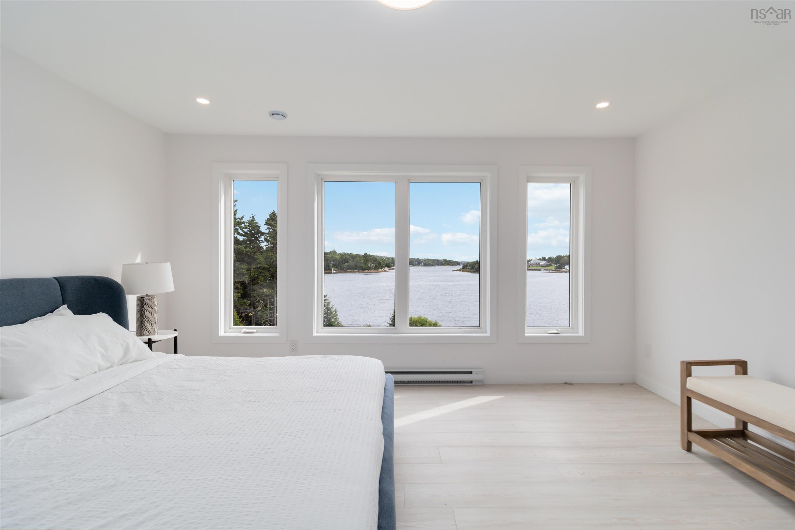 $1,950,000.00: 3432/3434 Prospect Road, Whites Lake