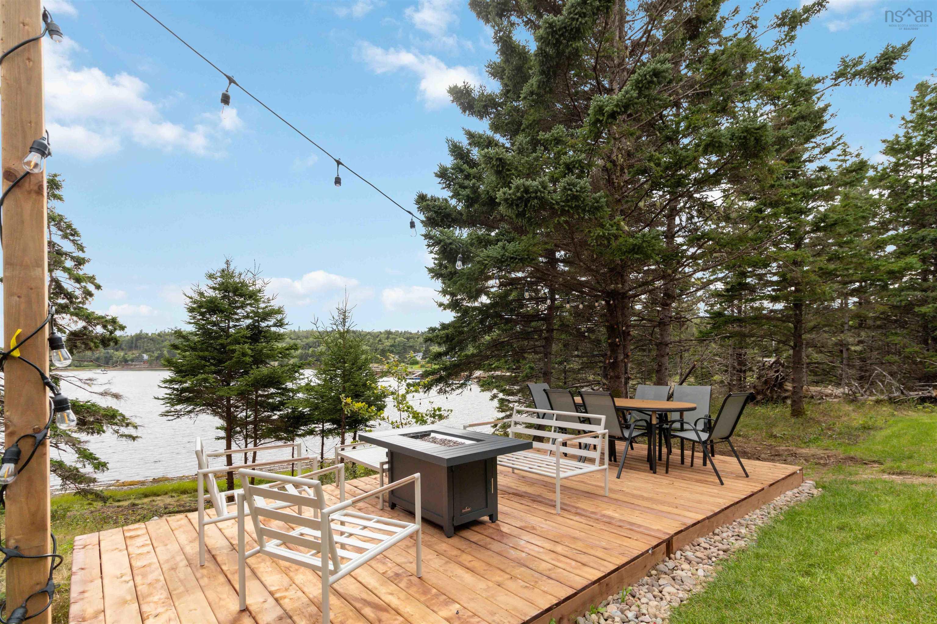 $1,950,000.00: 3432/3434 Prospect Road, Whites Lake