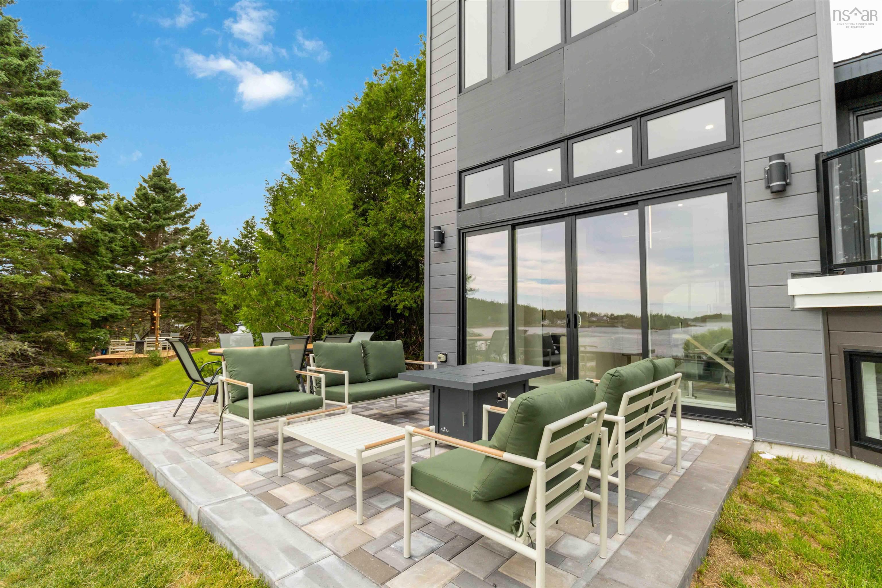 $1,950,000.00: 3432/3434 Prospect Road, Whites Lake
