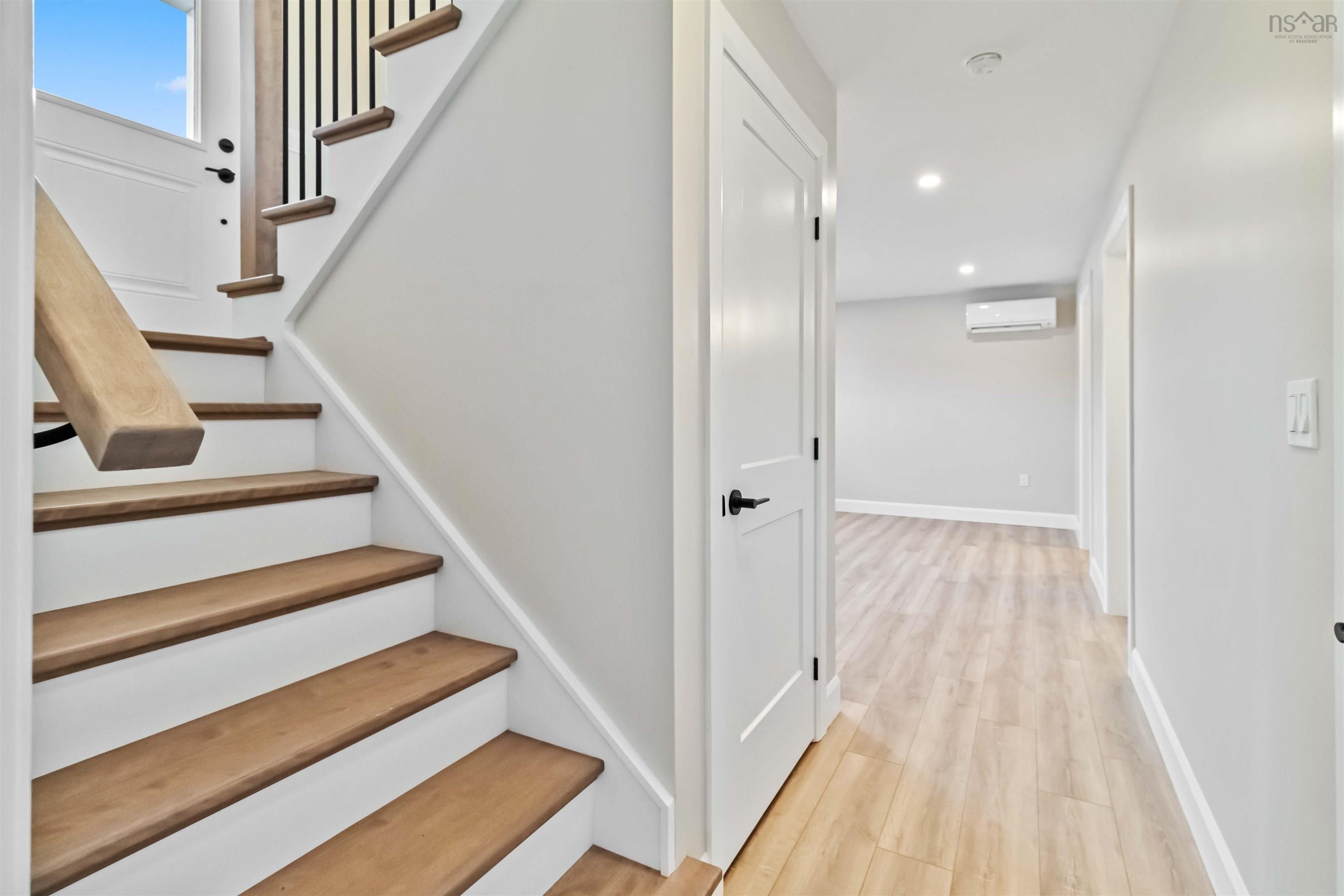 $563,900.00: 16 Coralberry, Porters Lake