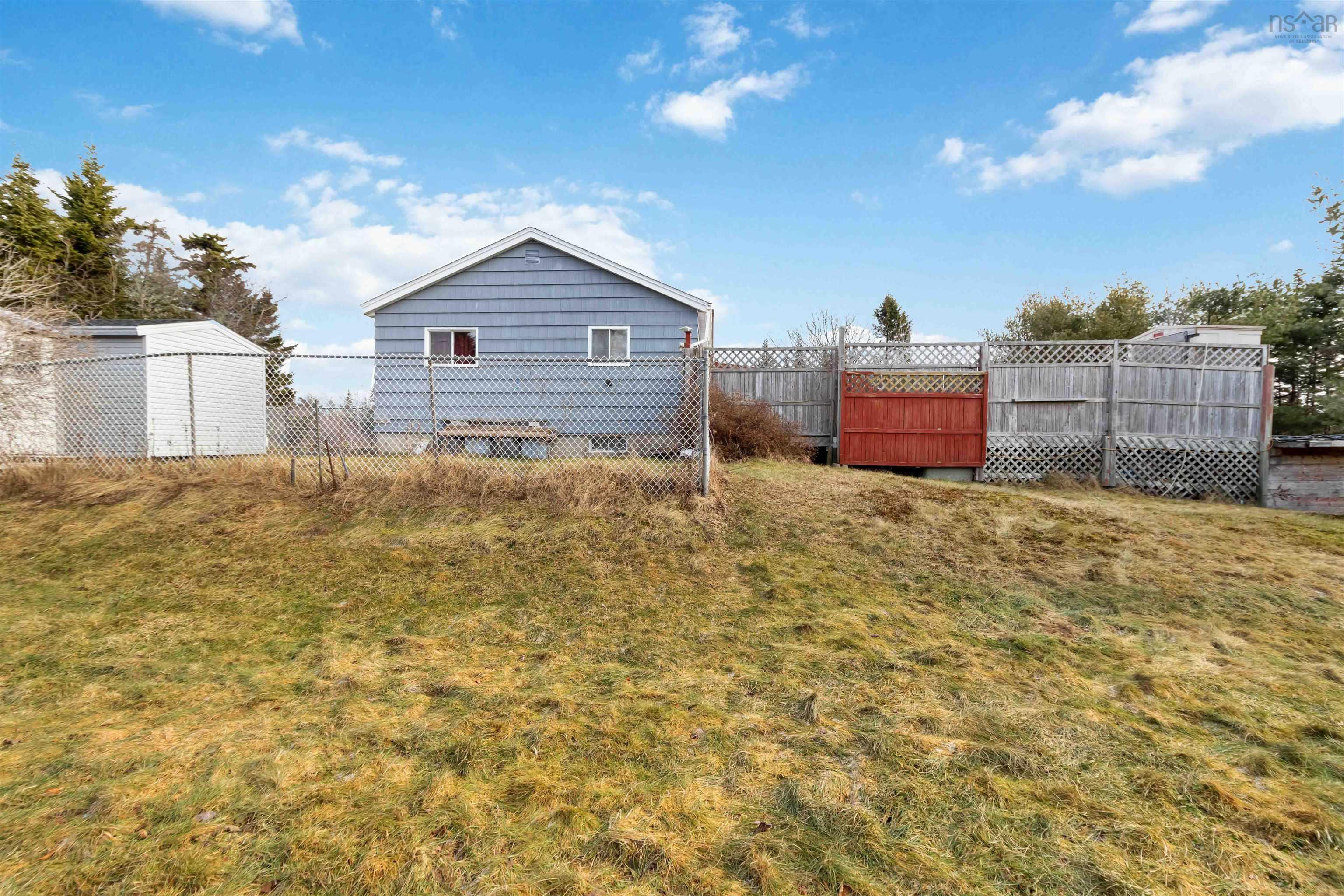 $399,900.00: 2725 Old Sambro Road, Williamswood