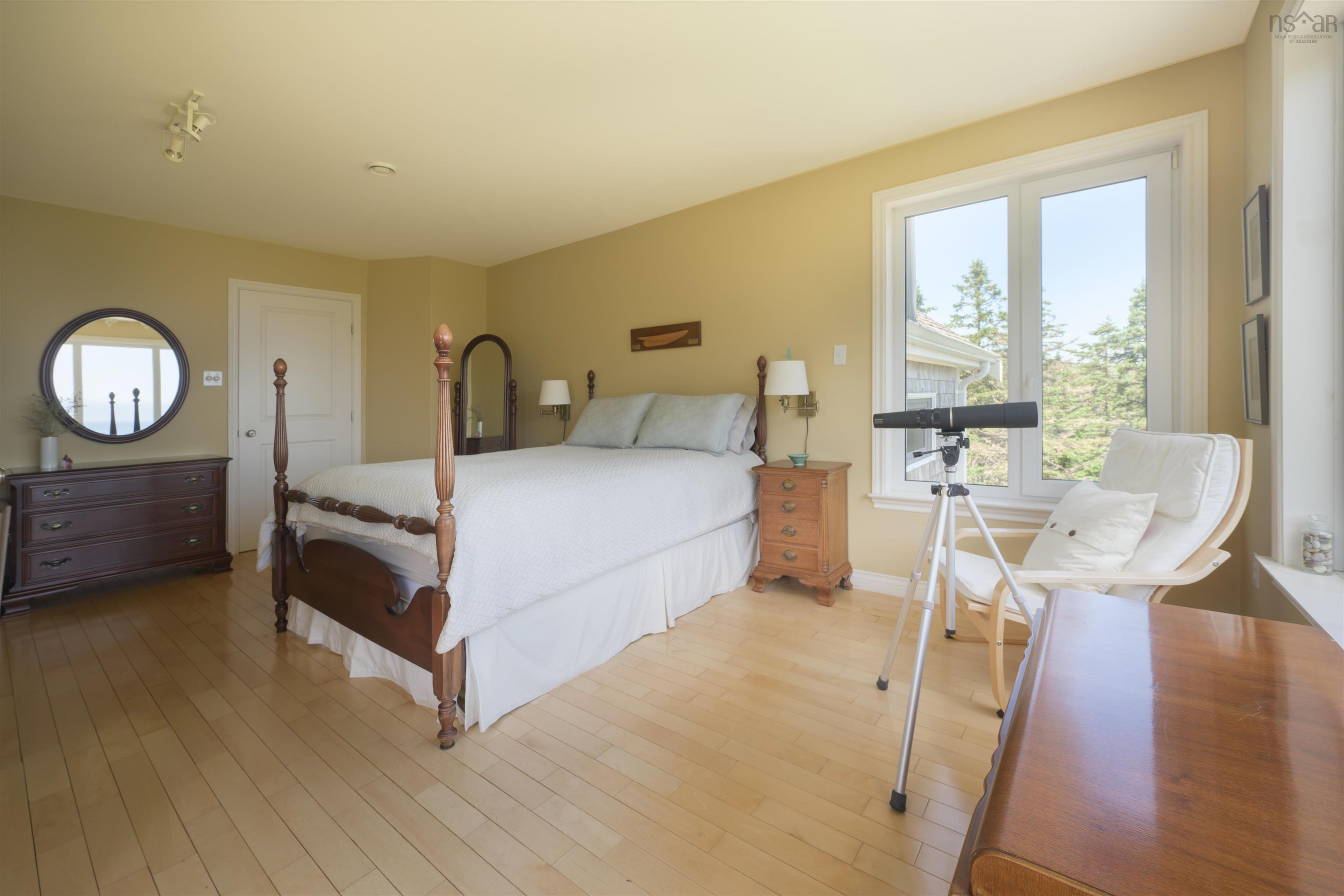$999,000.00: 55 Lintlops Road, Murphy Cove