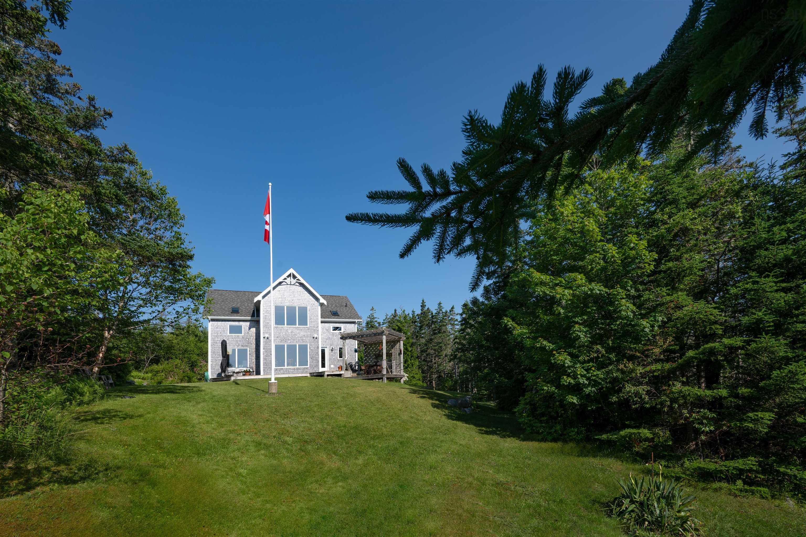 $999,000.00: 55 Lintlops Road, Murphy Cove