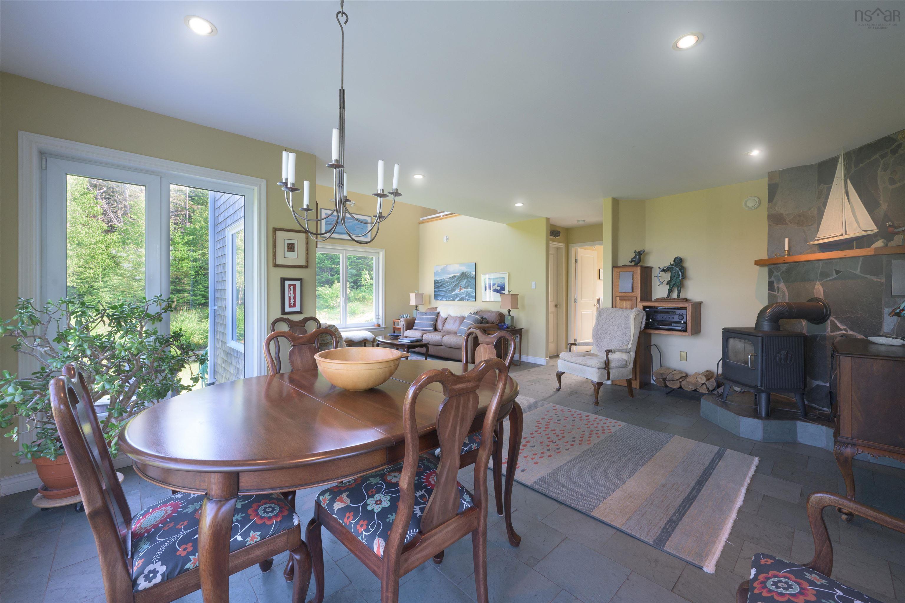 $999,000.00: 55 Lintlops Road, Murphy Cove