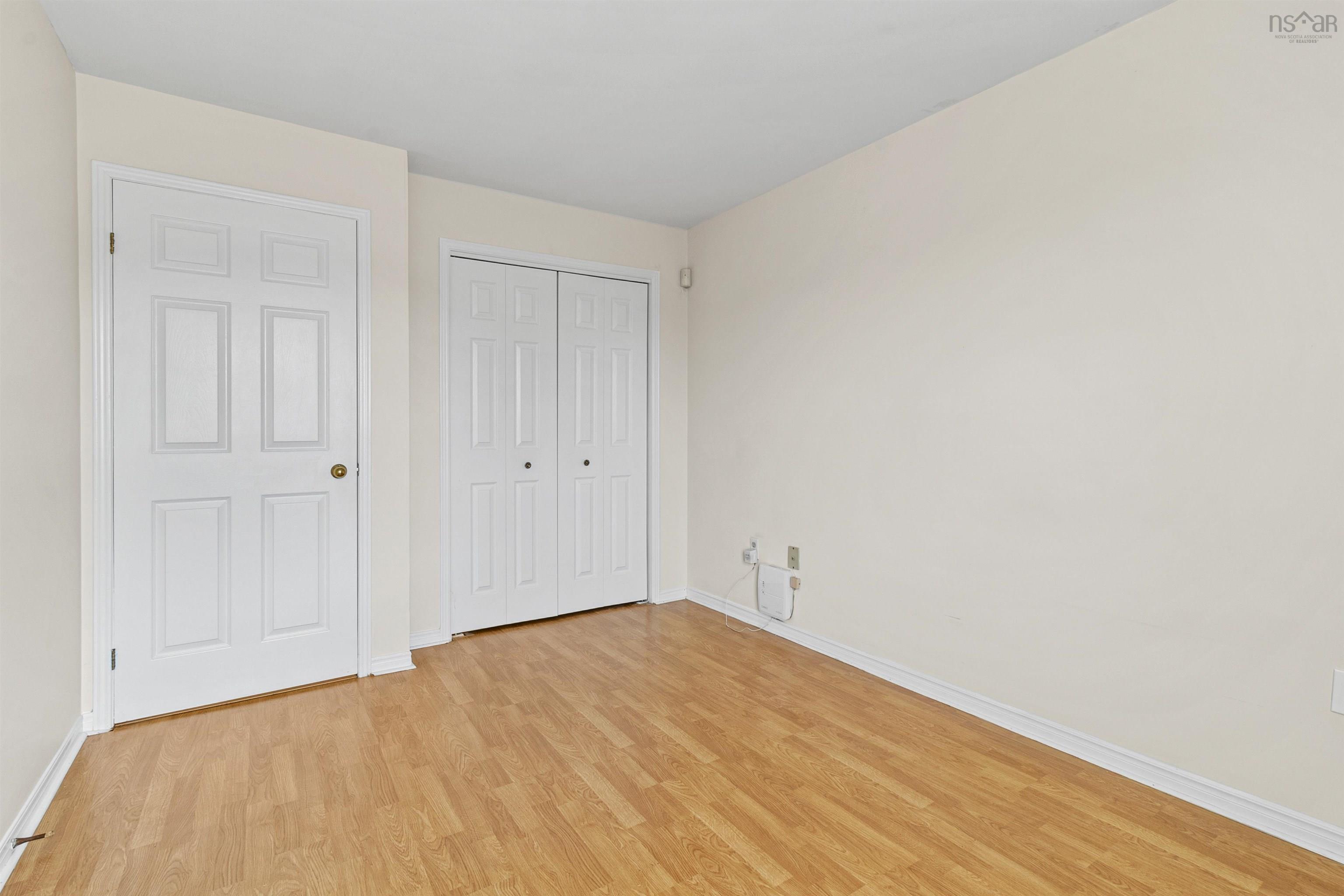 $309,900.00: 211 24 Hammonds Plains Road, Bedford