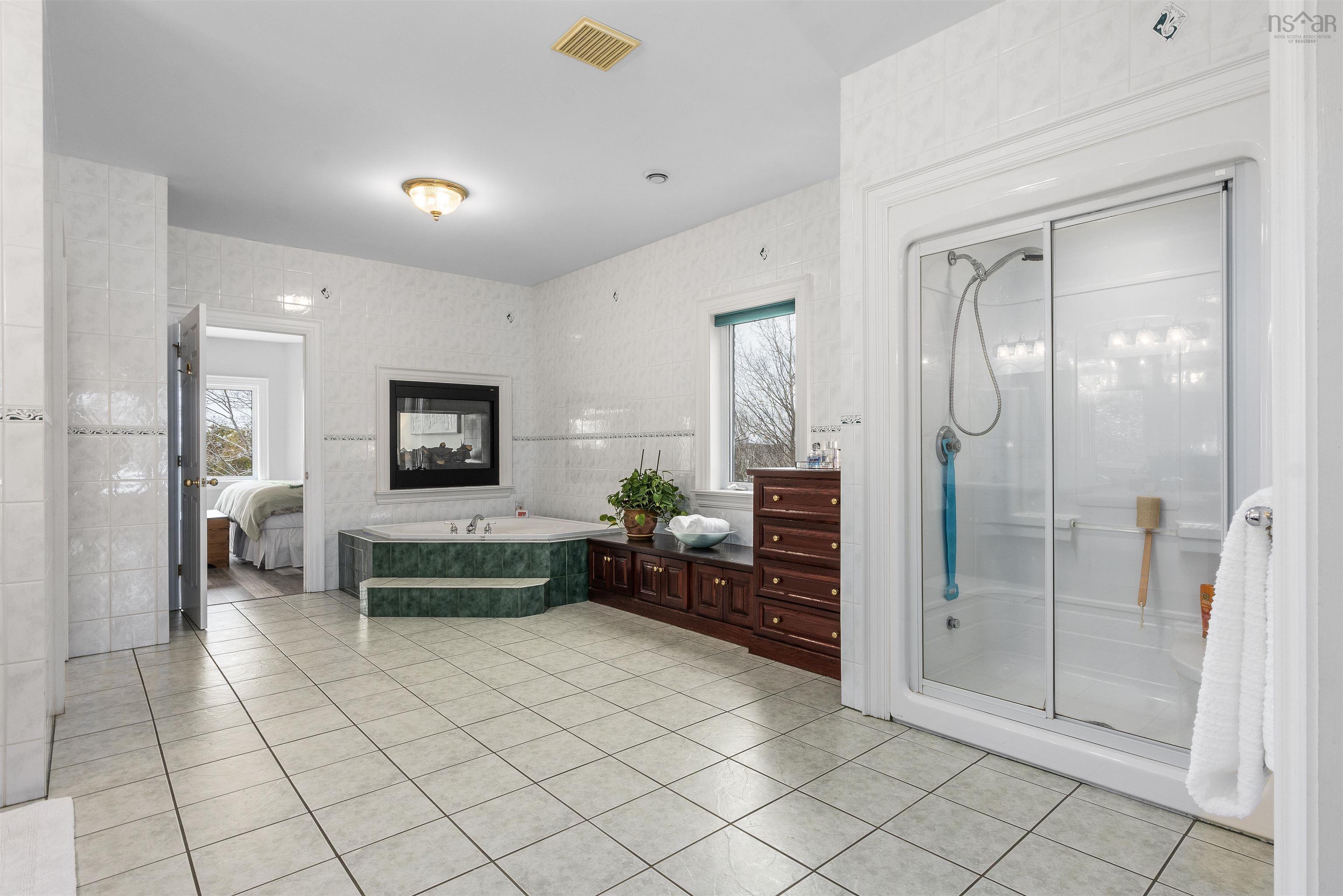 $1,649,000.00: 24 Glenmorren Court, Fall River