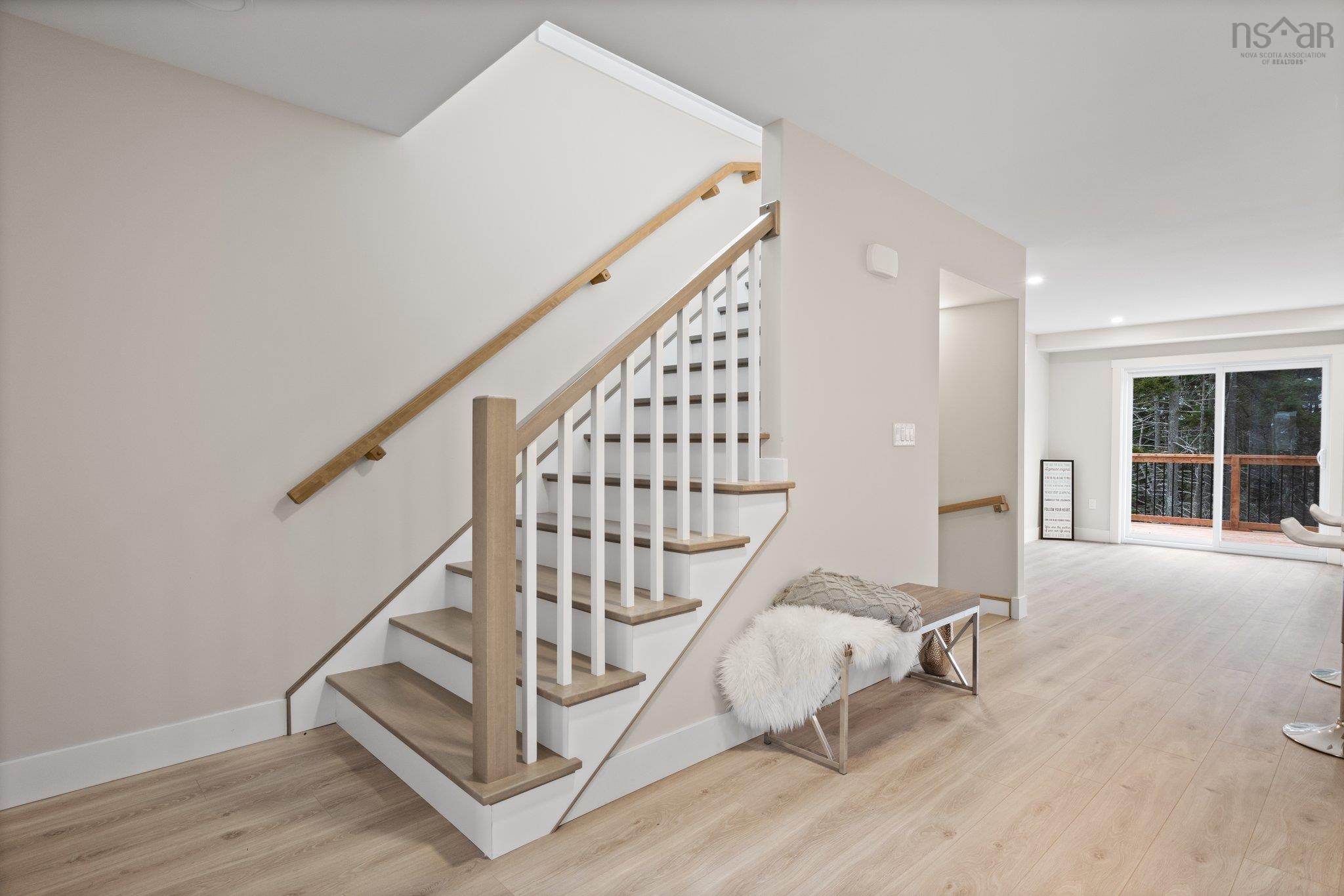 $799,900.00: 11 Viewcrest Drive, Halifax