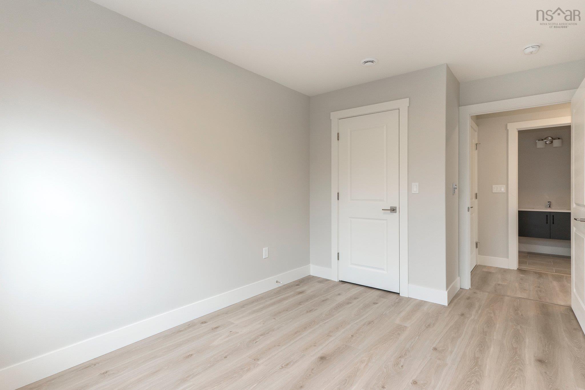 $799,900.00: 11 Viewcrest Drive, Halifax