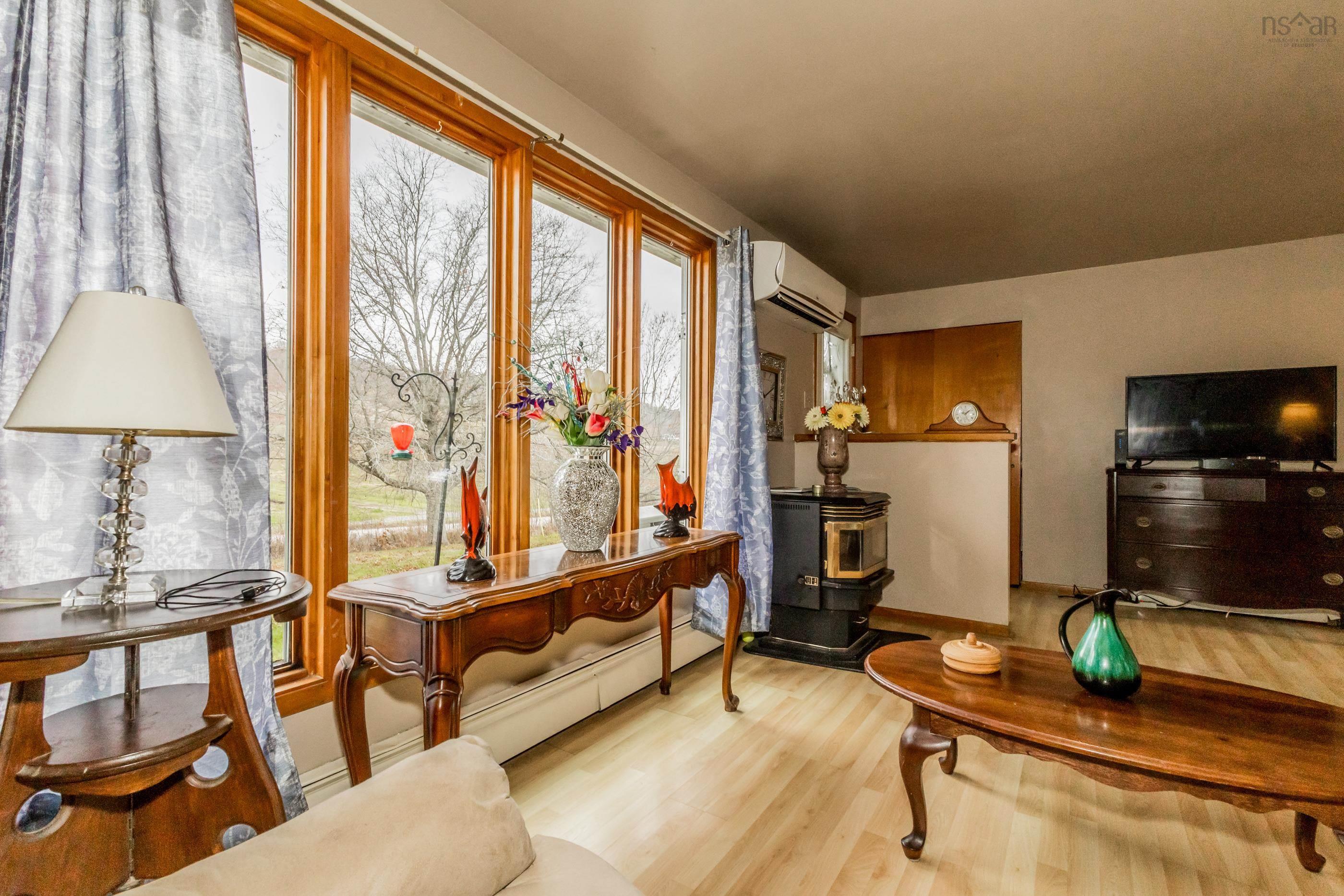 $474,900.00: 2214 White Rock Road, Gaspereau