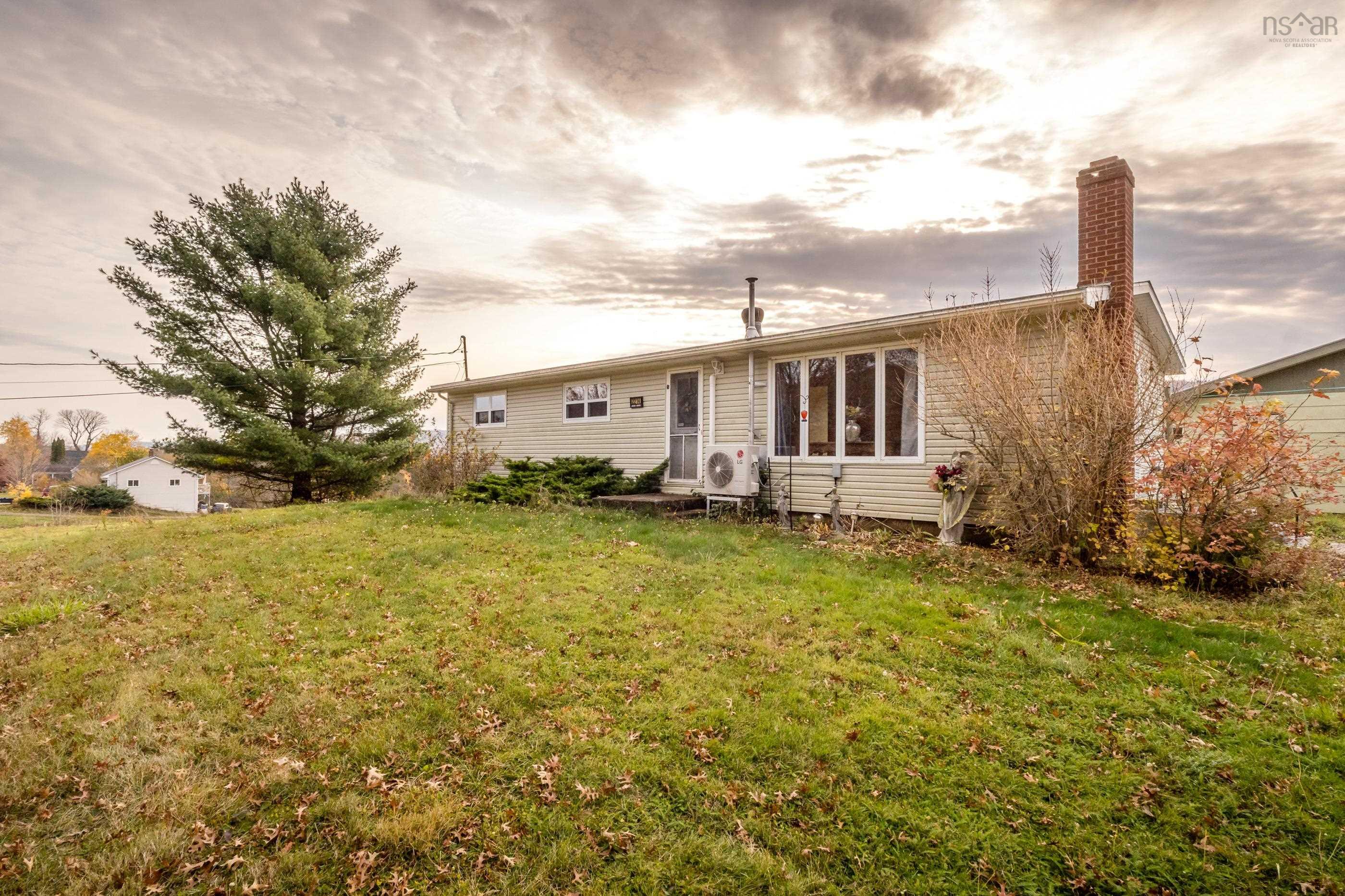 $474,900.00: 2214 White Rock Road, Gaspereau