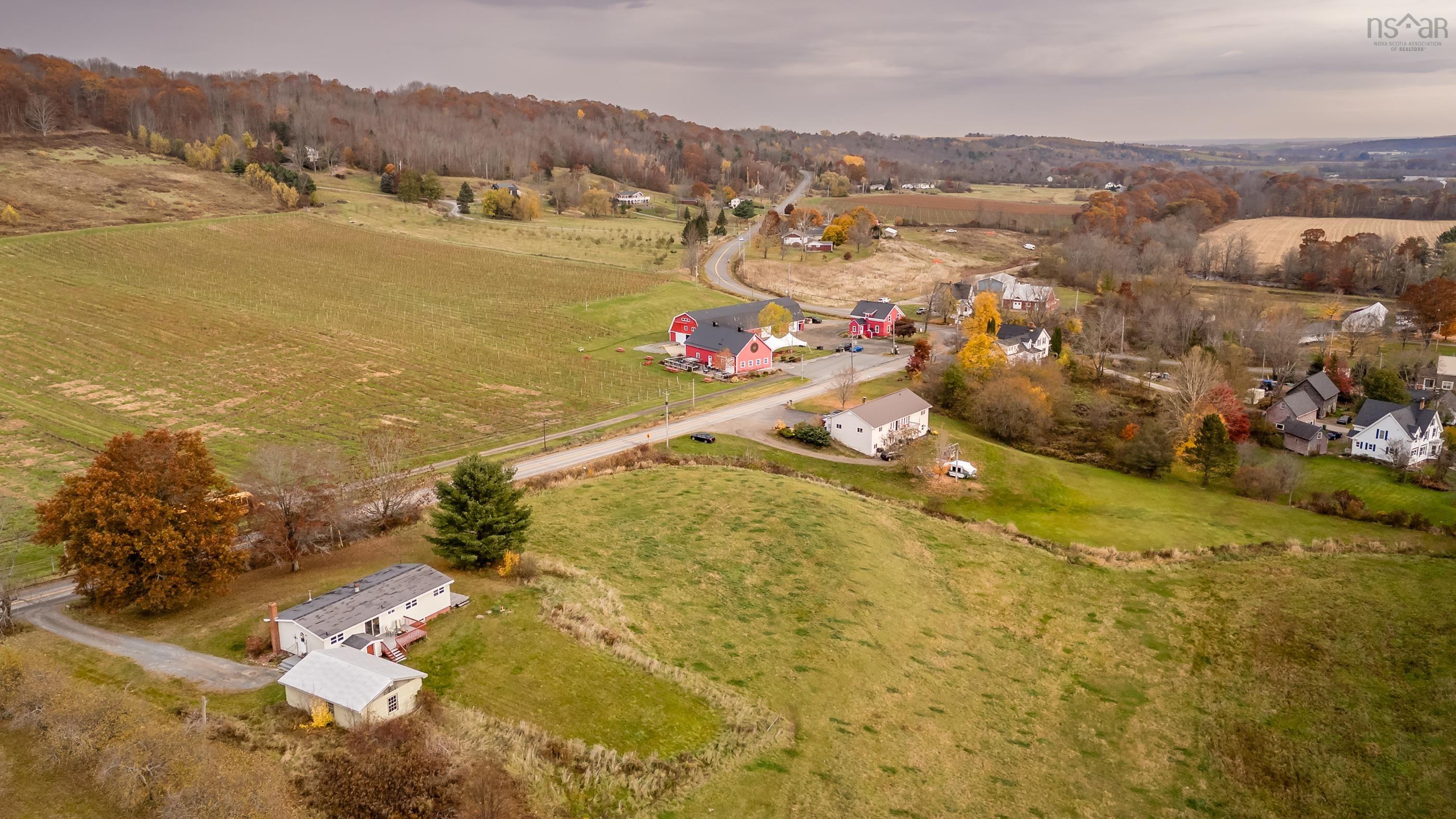 $474,900.00: 2214 White Rock Road, Gaspereau