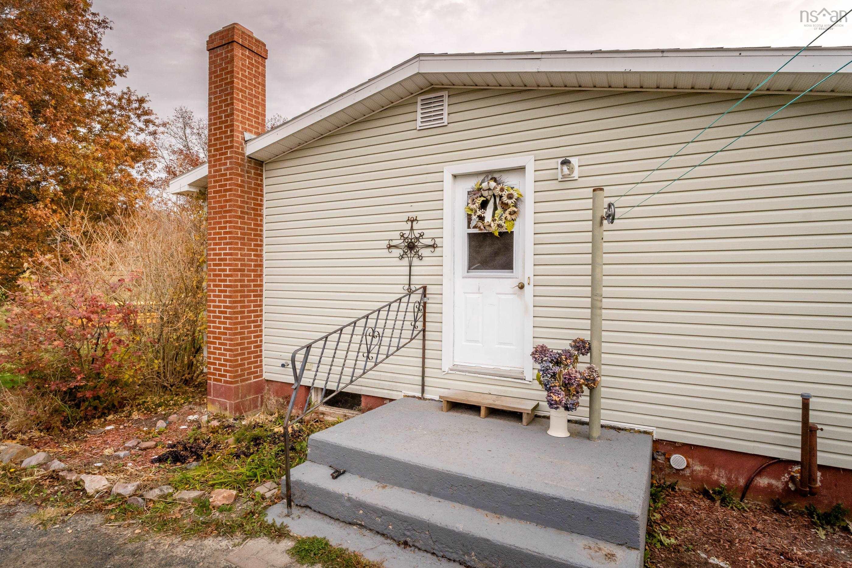 $474,900.00: 2214 White Rock Road, Gaspereau