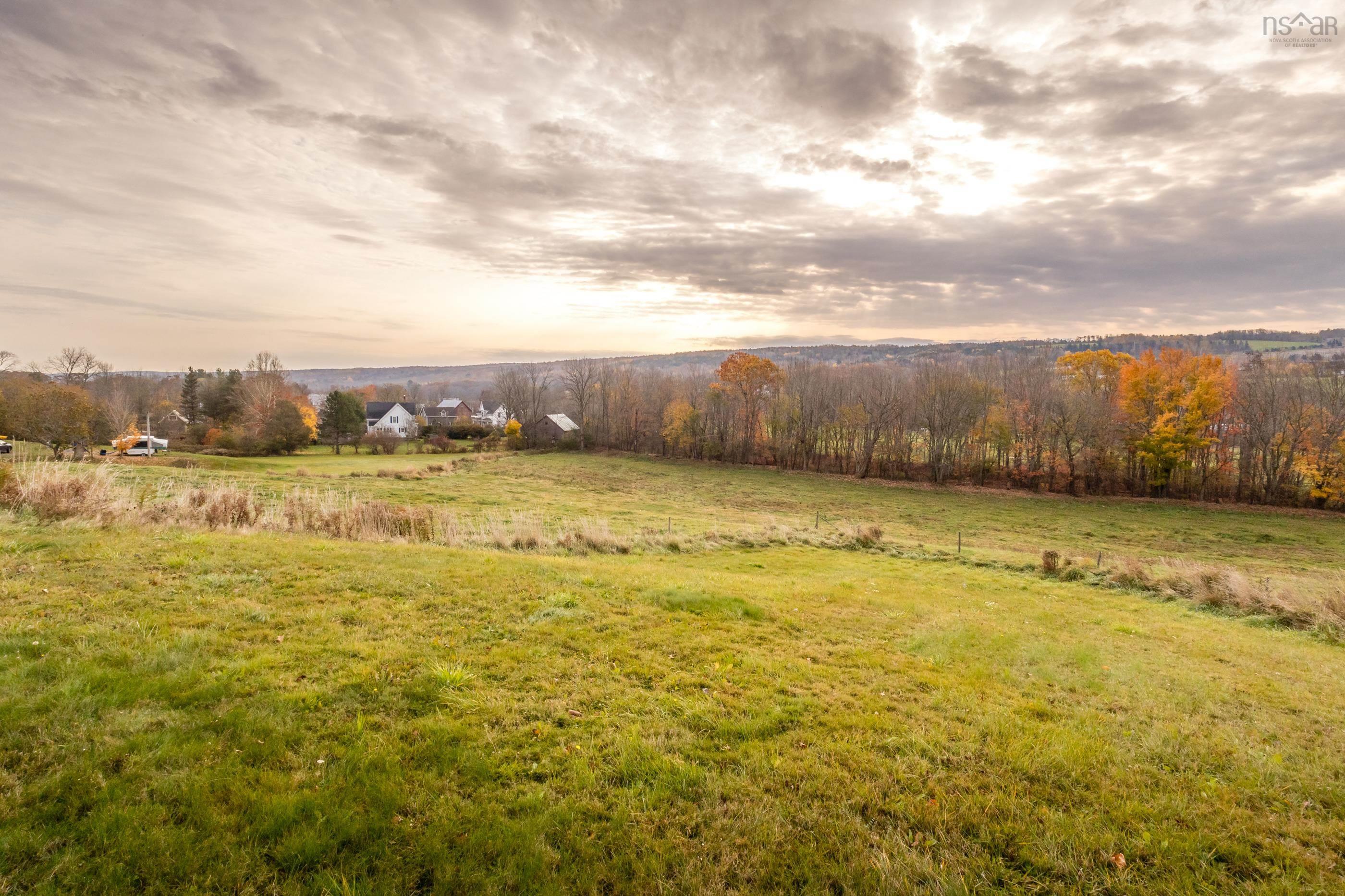 $474,900.00: 2214 White Rock Road, Gaspereau