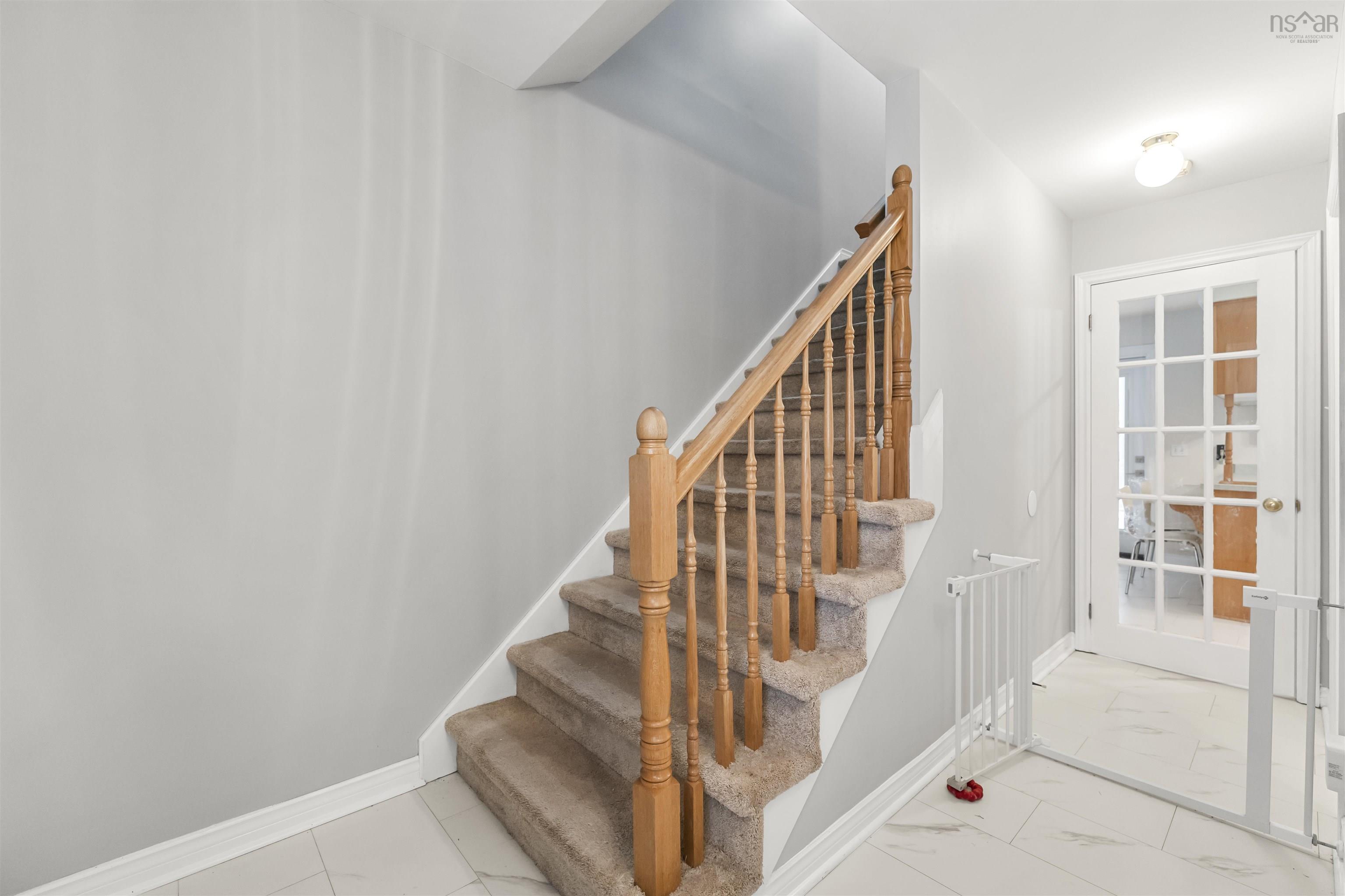 $699,900.00: 226 Kingswood Drive, Kingswood