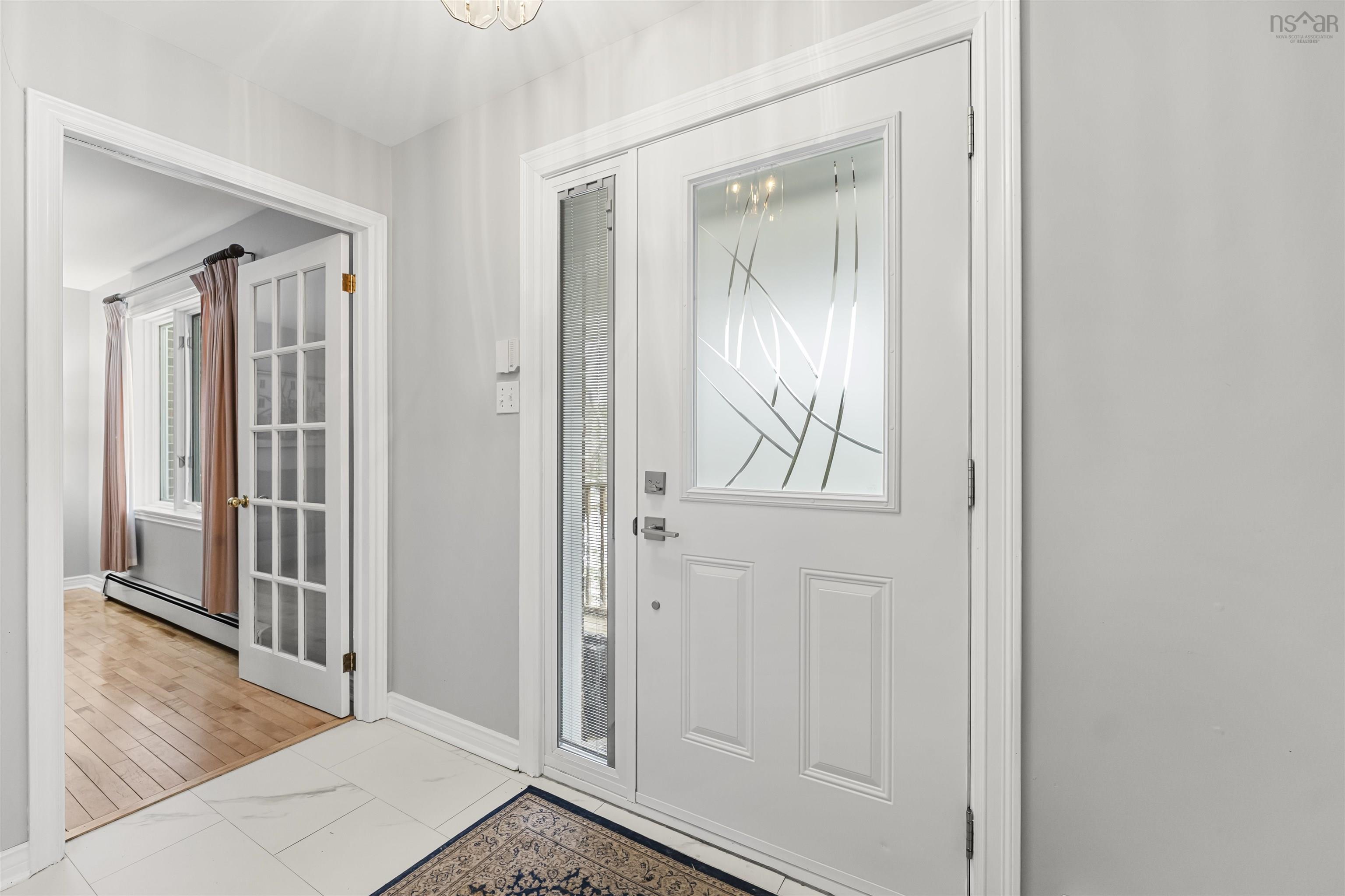 $699,900.00: 226 Kingswood Drive, Kingswood