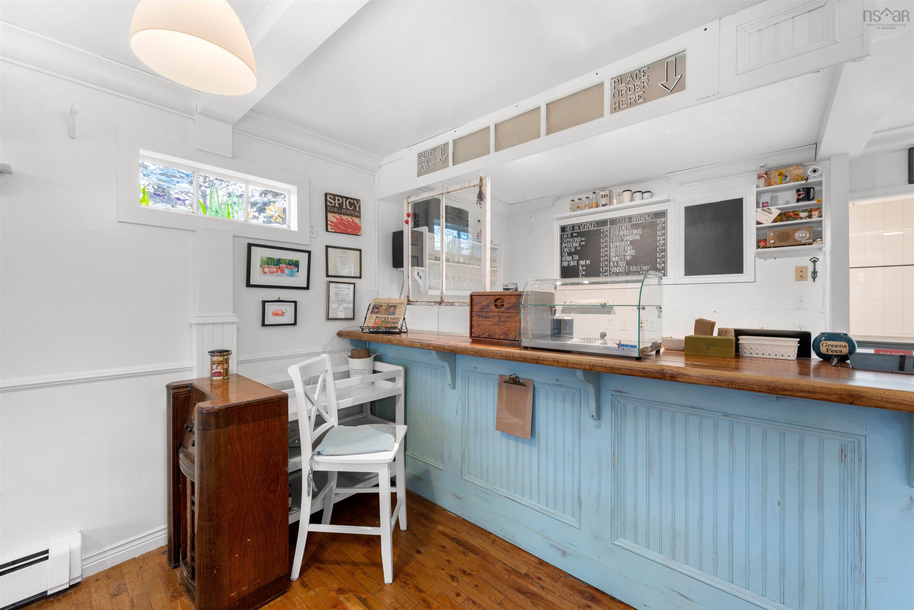 $474,000.00: 11377 Peggys Cove Road, Seabright