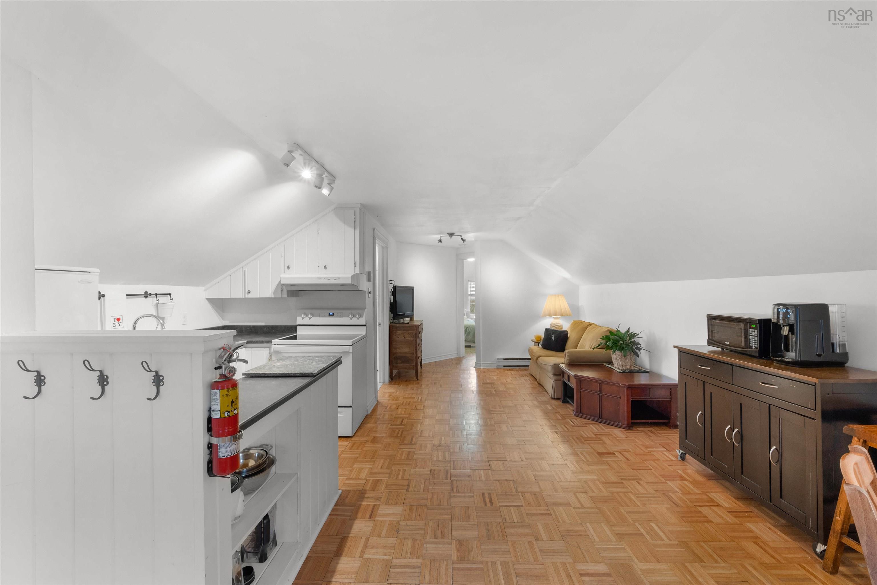 $474,000.00: 11377 Peggys Cove Road, Seabright