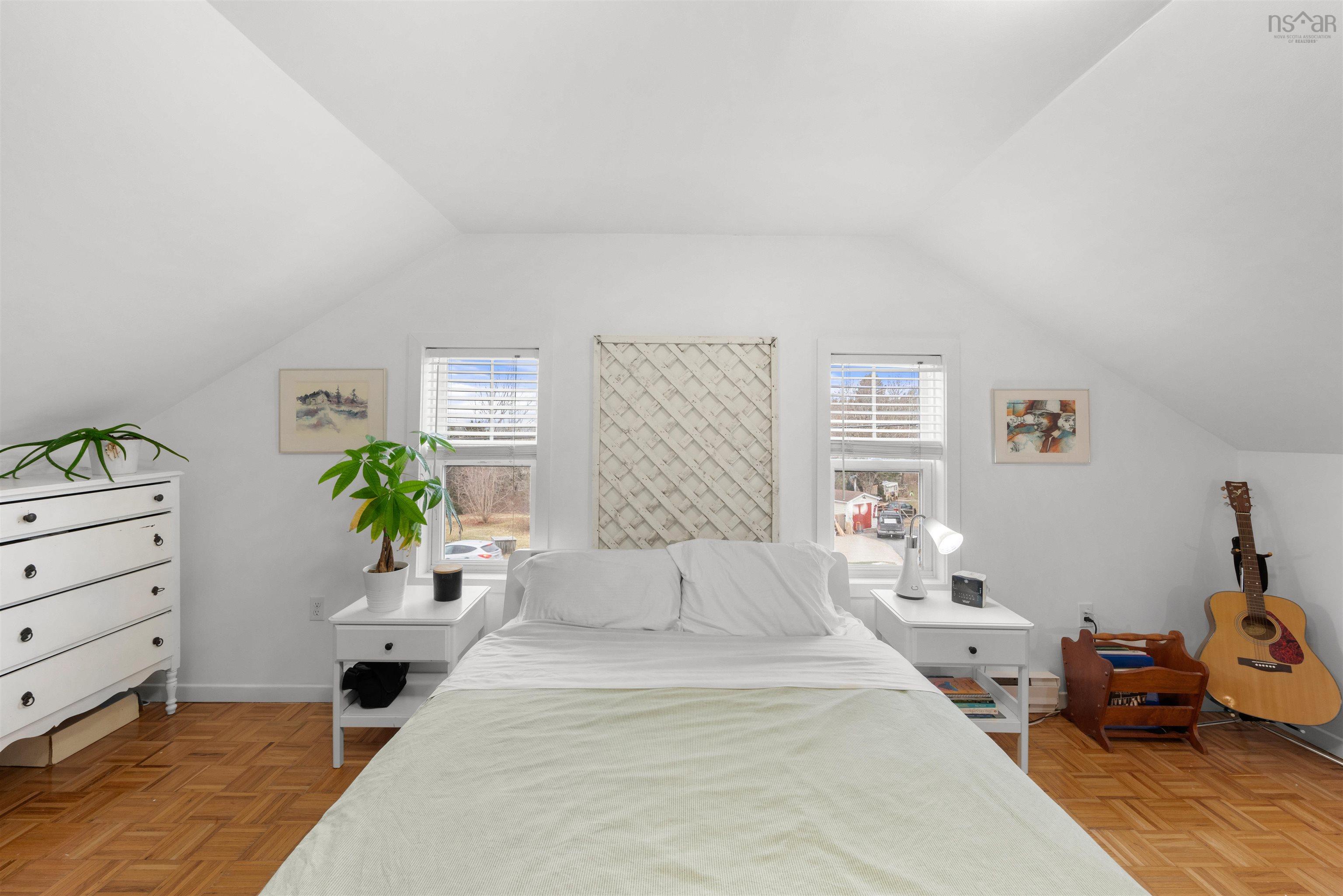 $474,000.00: 11377 Peggys Cove Road, Seabright