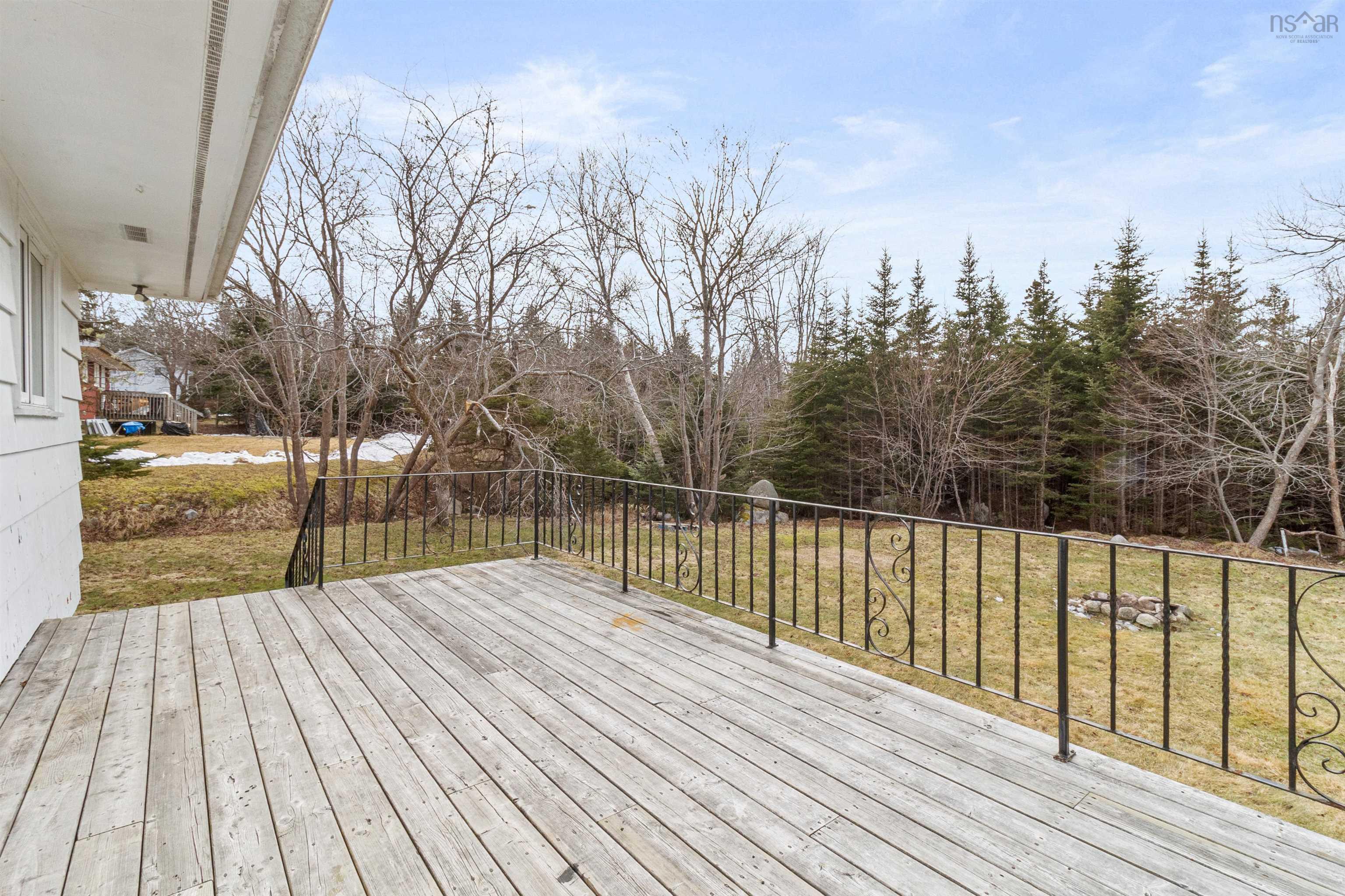 $425,900.00: 209 Terence Bay Road, Whites Lake