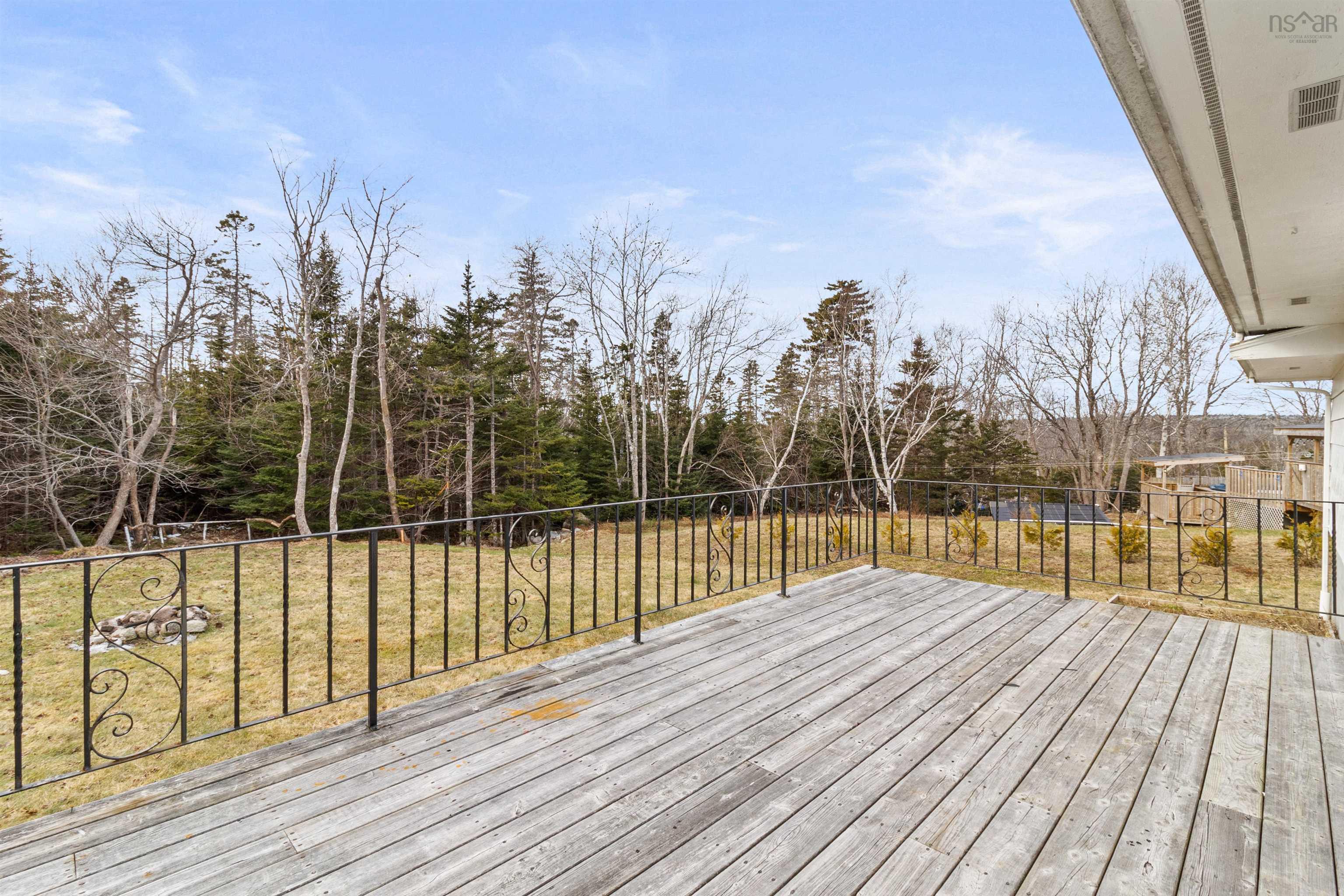 $425,900.00: 209 Terence Bay Road, Whites Lake