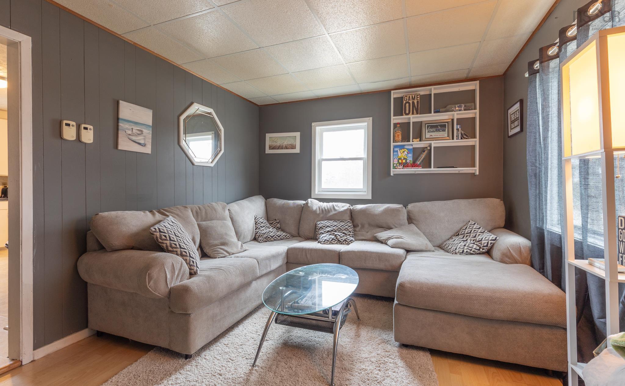 $199,900.00: 16 Belleville South Road, Belleville South