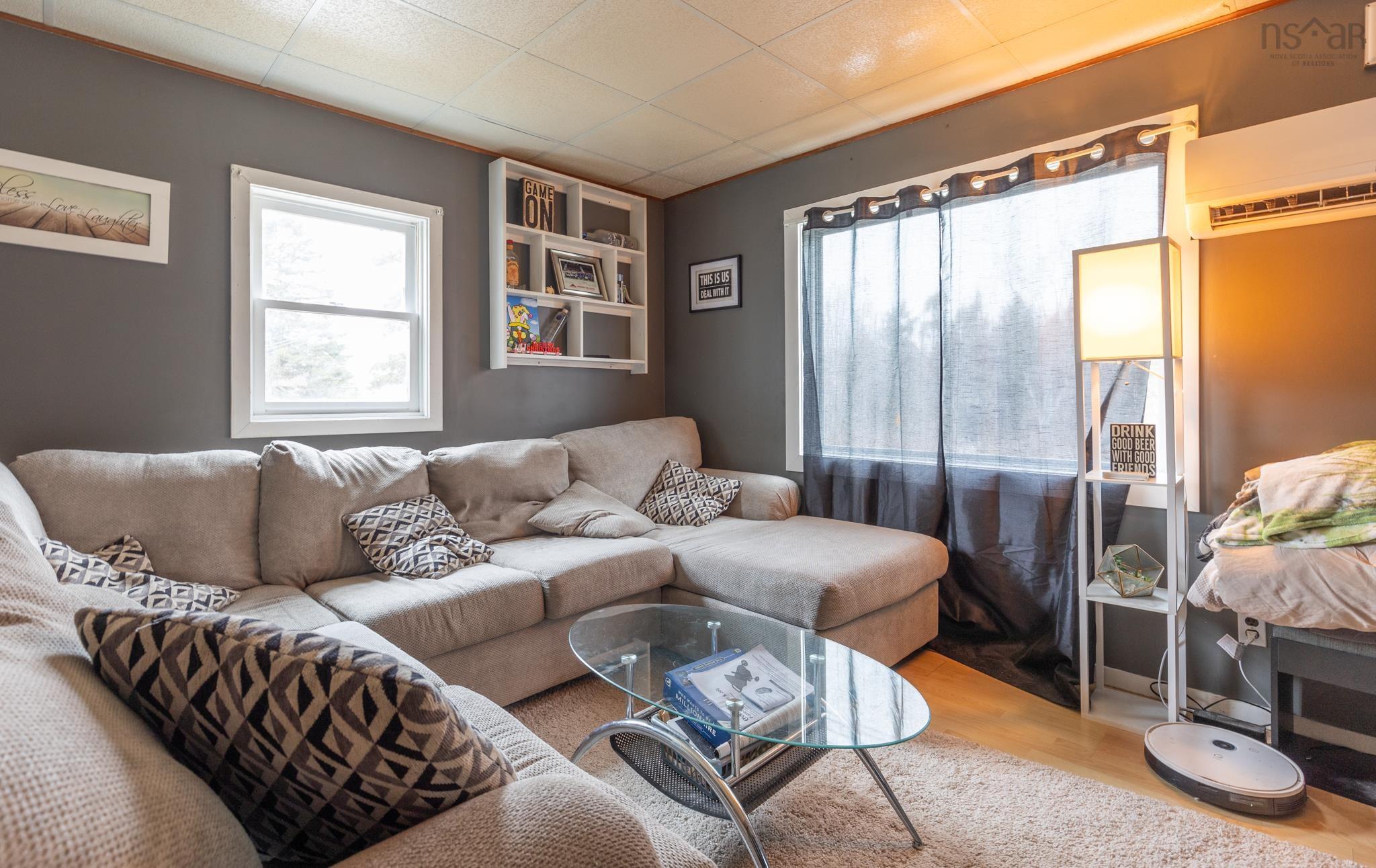 $199,900.00: 16 Belleville South Road, Belleville South