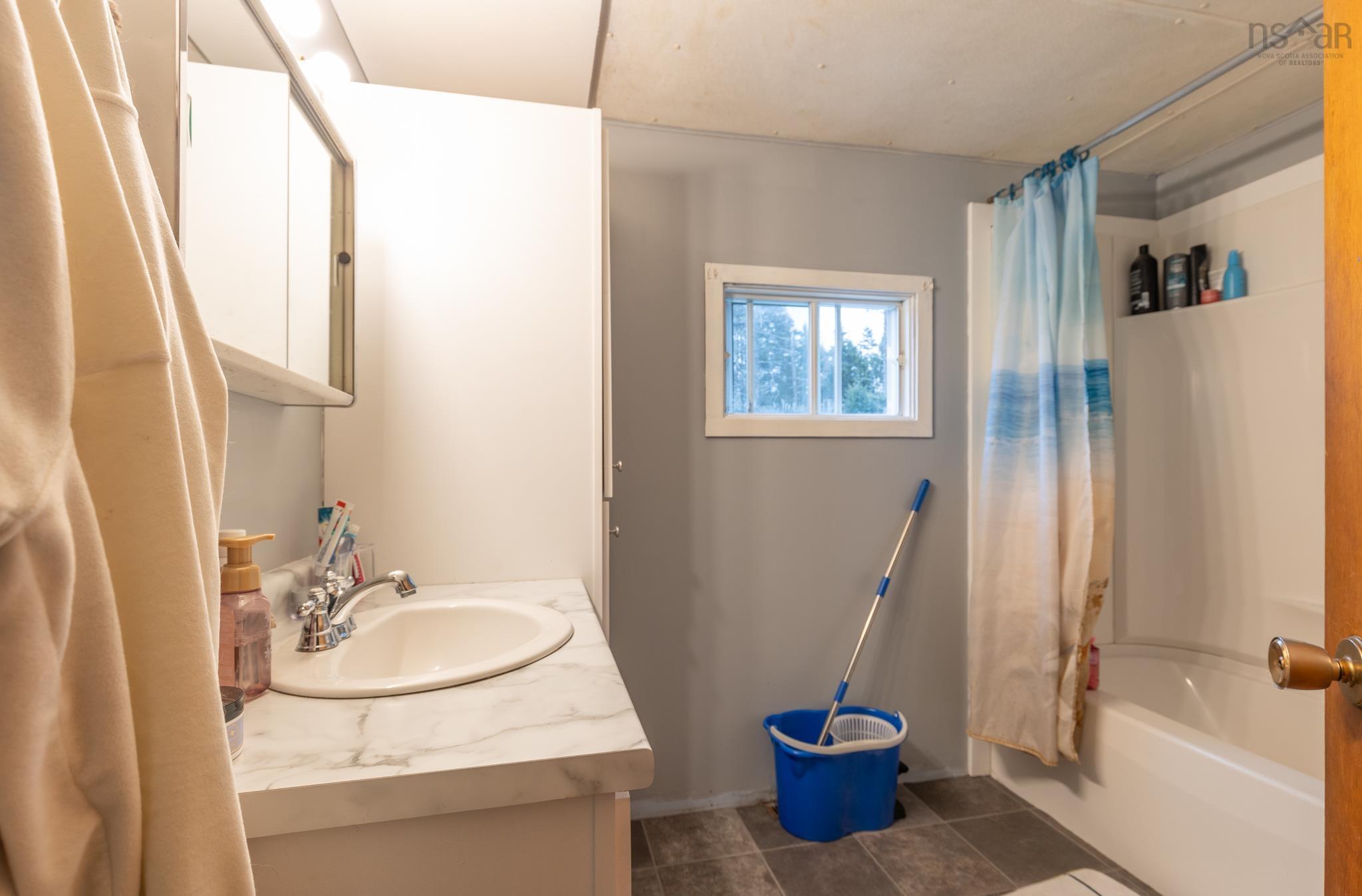 $199,900.00: 16 Belleville South Road, Belleville South