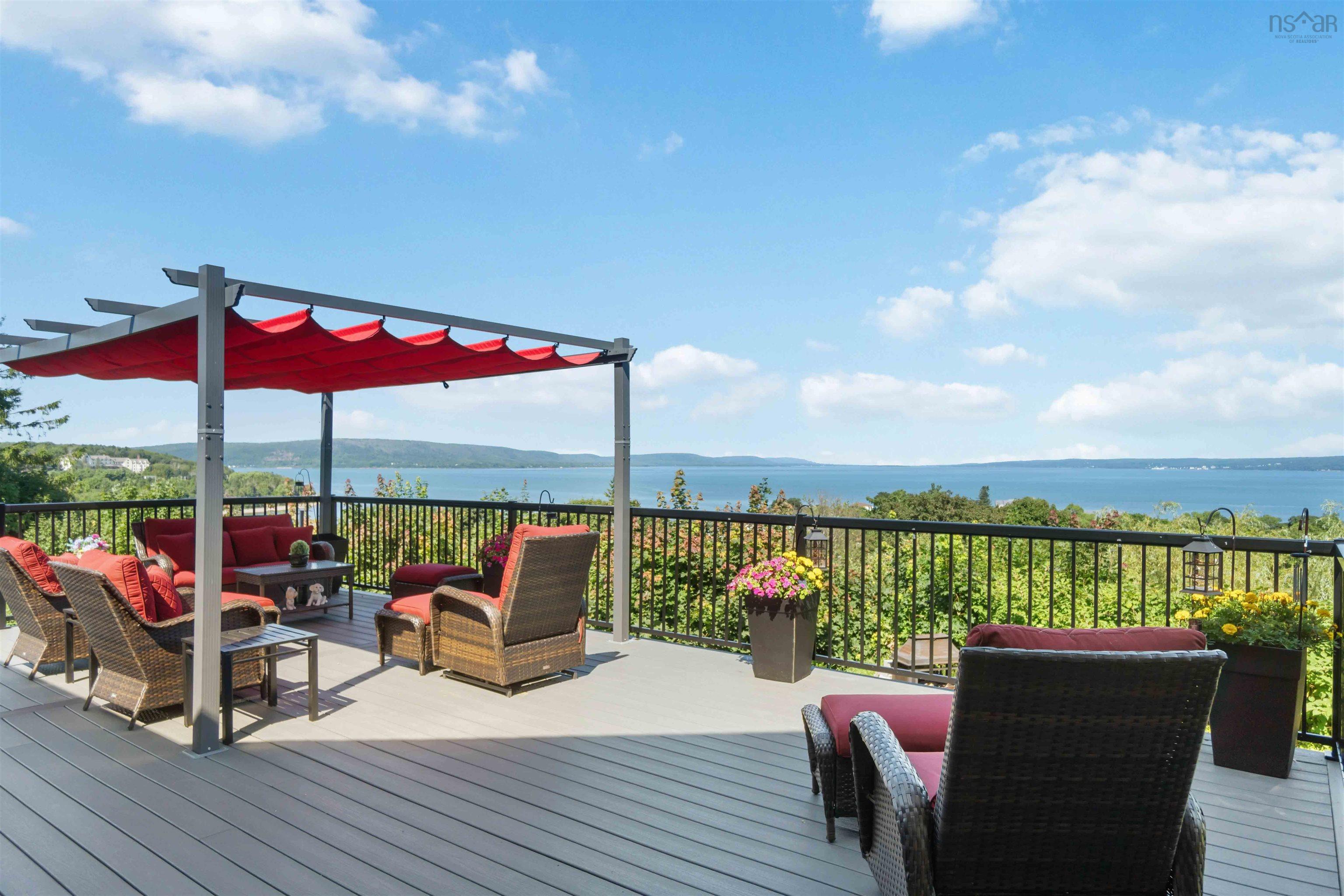 $1,290,000.00: 180 King Street, Digby