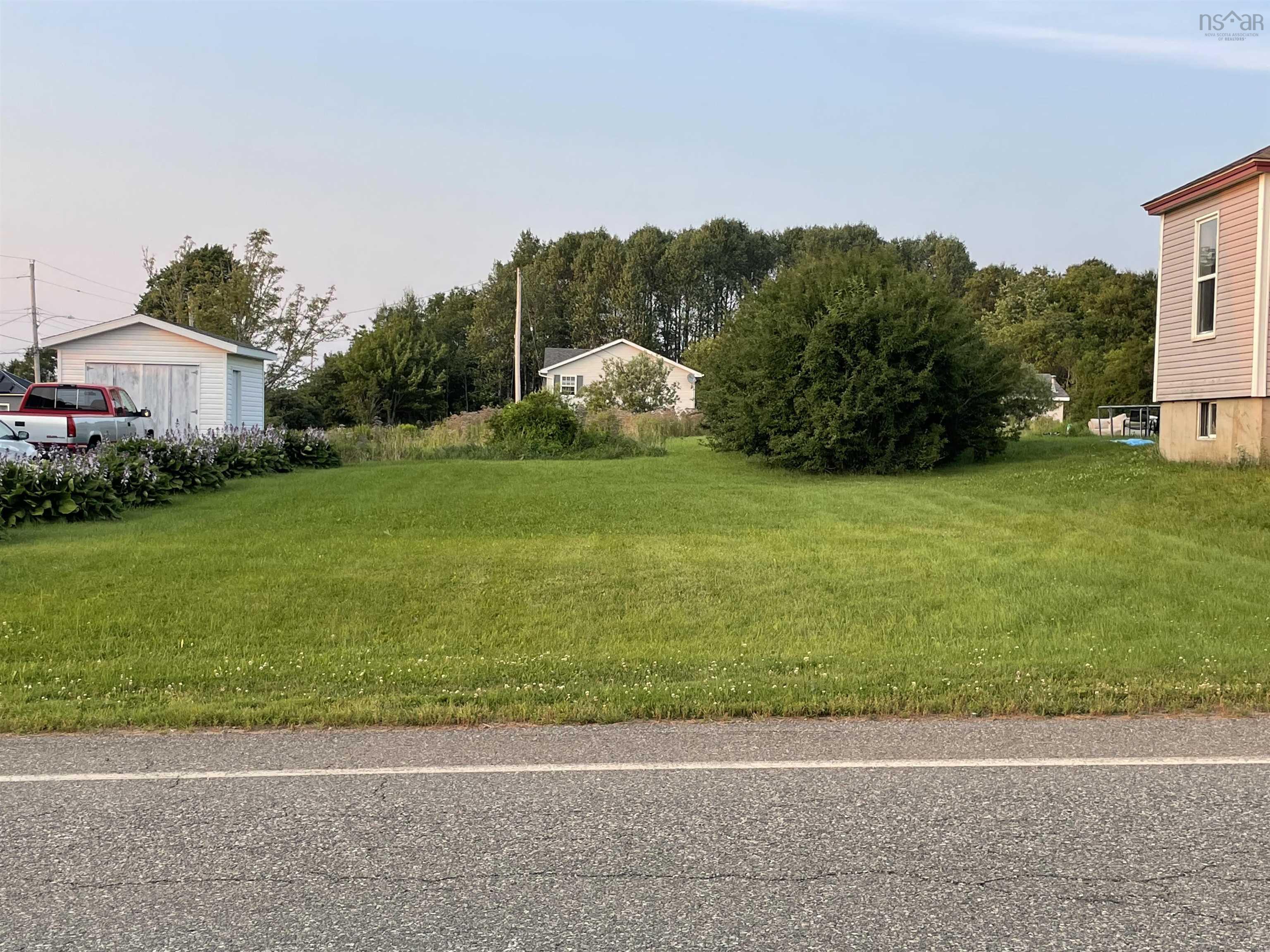 $25,900.00: 83 Highway 242, Joggins