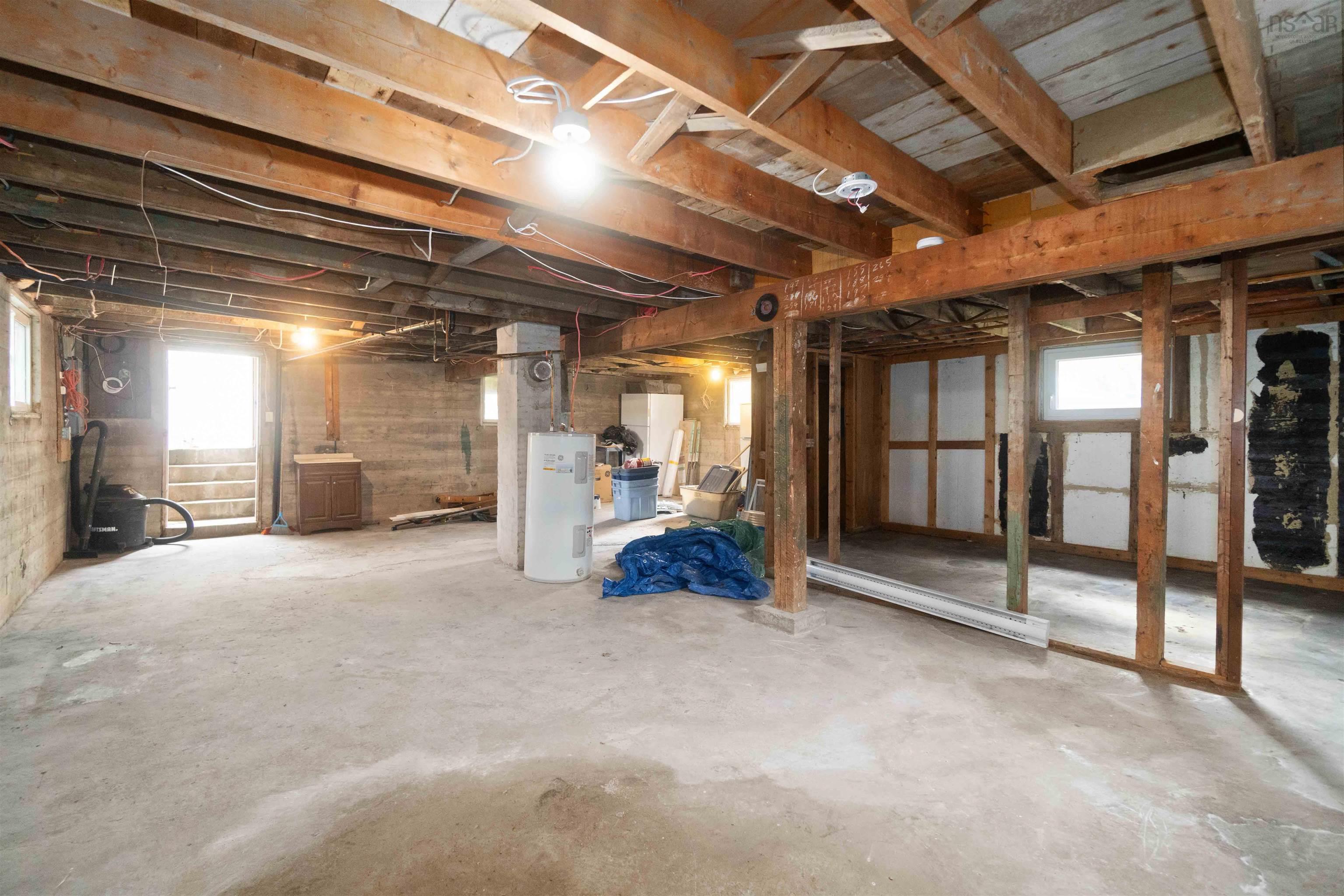 $499,900.00: 744 St Margarets Bay Road, Halifax