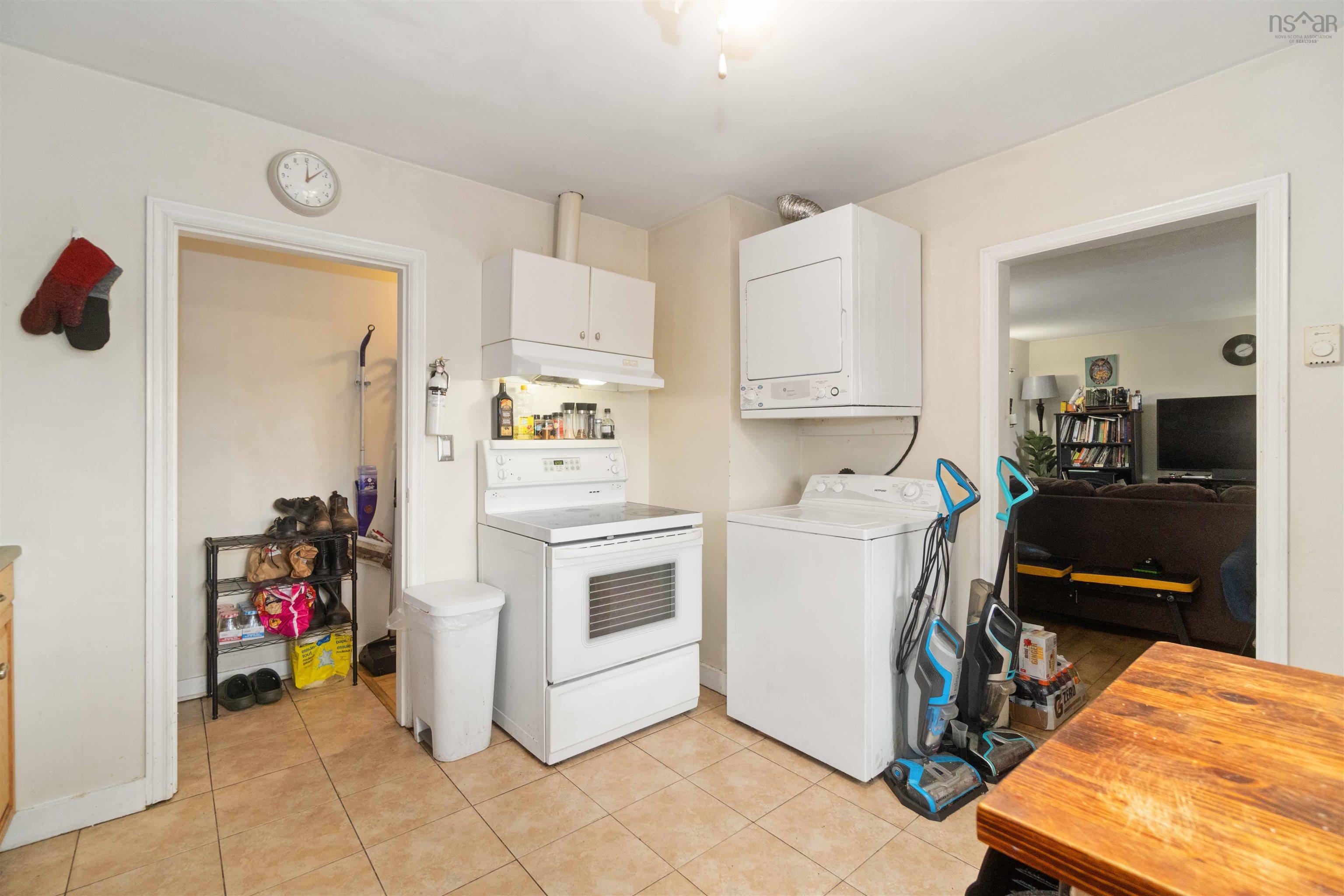 $499,900.00: 744 St Margarets Bay Road, Halifax