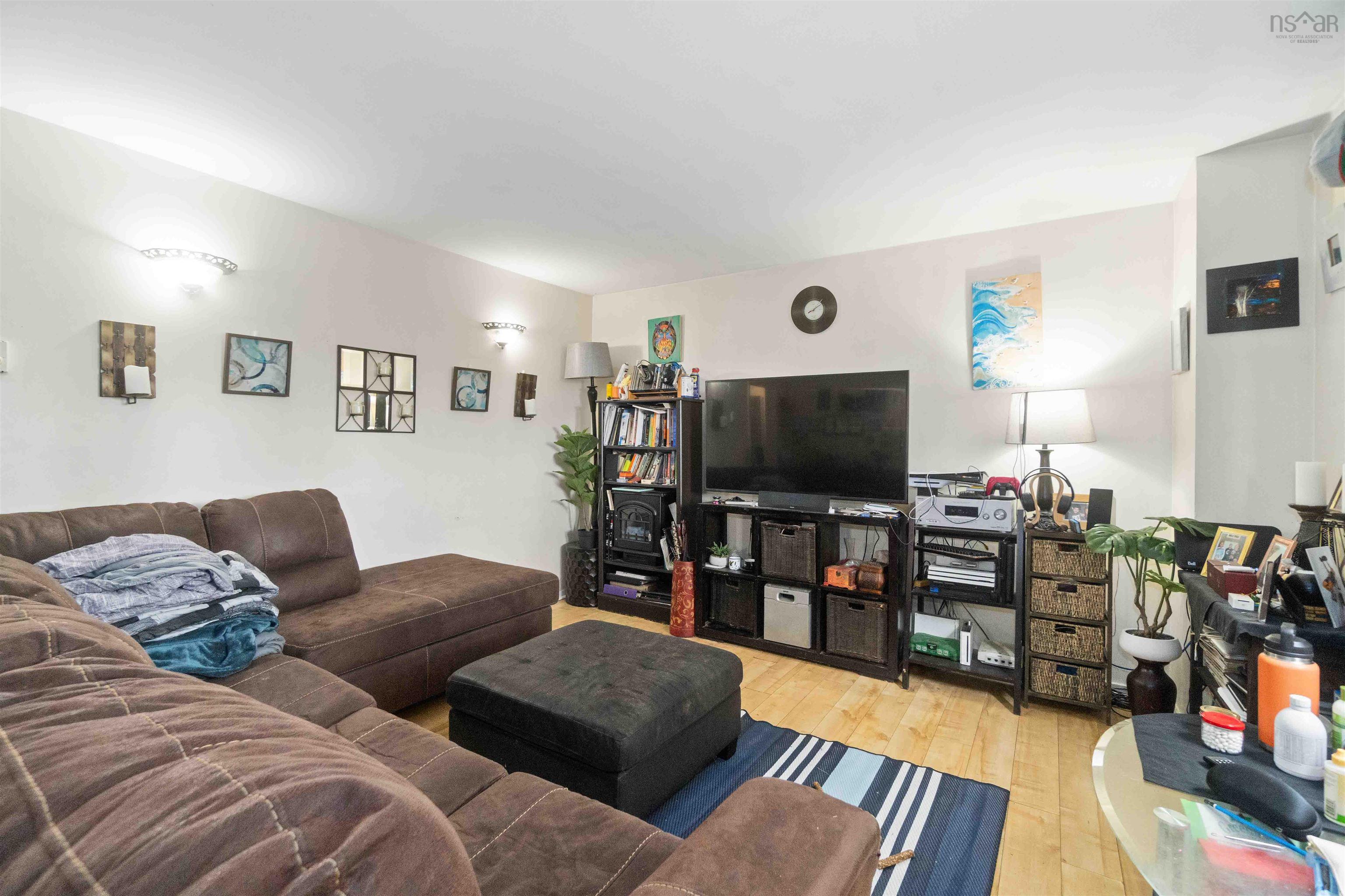 $499,900.00: 744 St Margarets Bay Road, Halifax