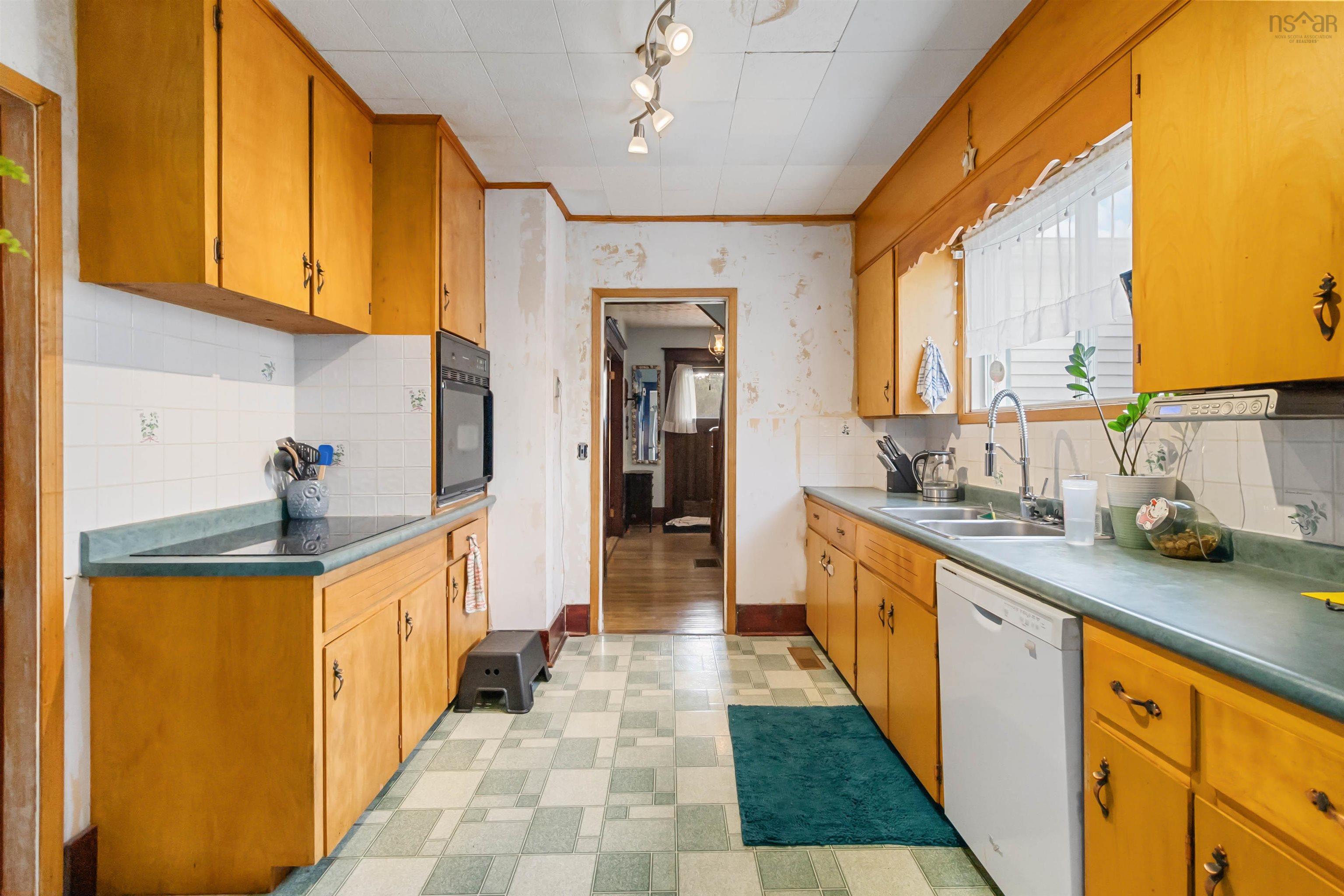 $369,900.00: 2609 Highway 331, West Lahave