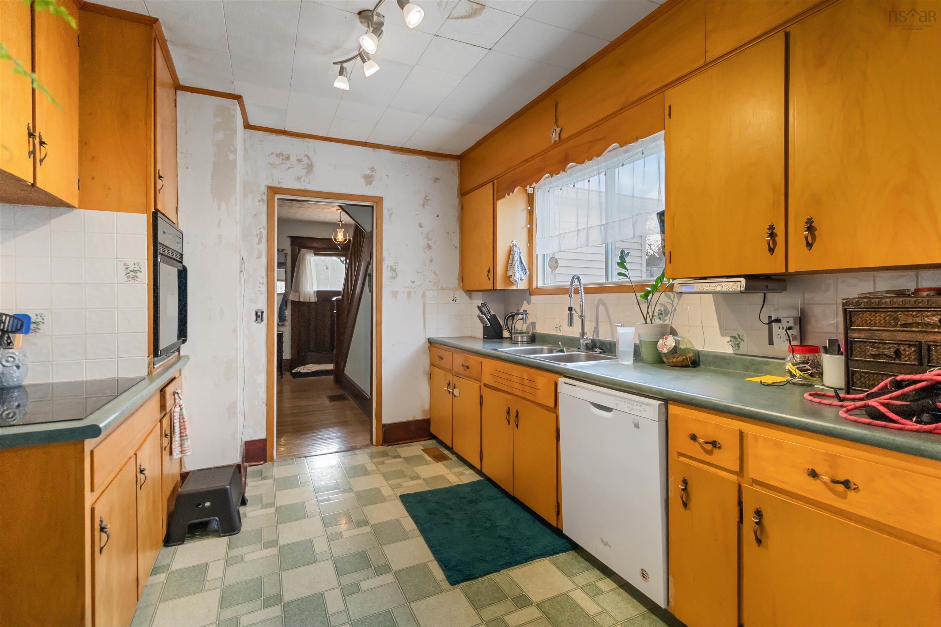 $369,900.00: 2609 Highway 331, West Lahave