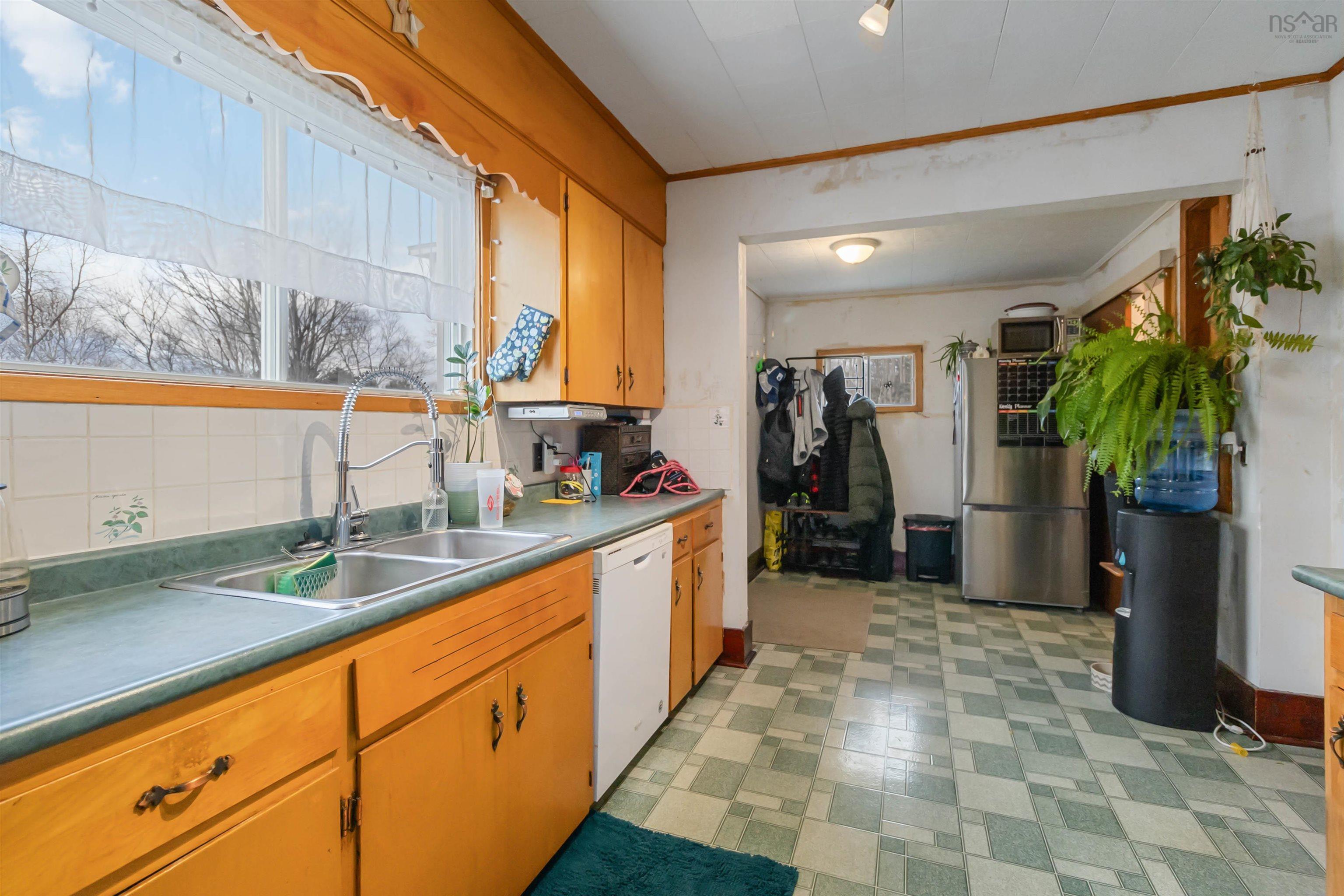 $369,900.00: 2609 Highway 331, West Lahave