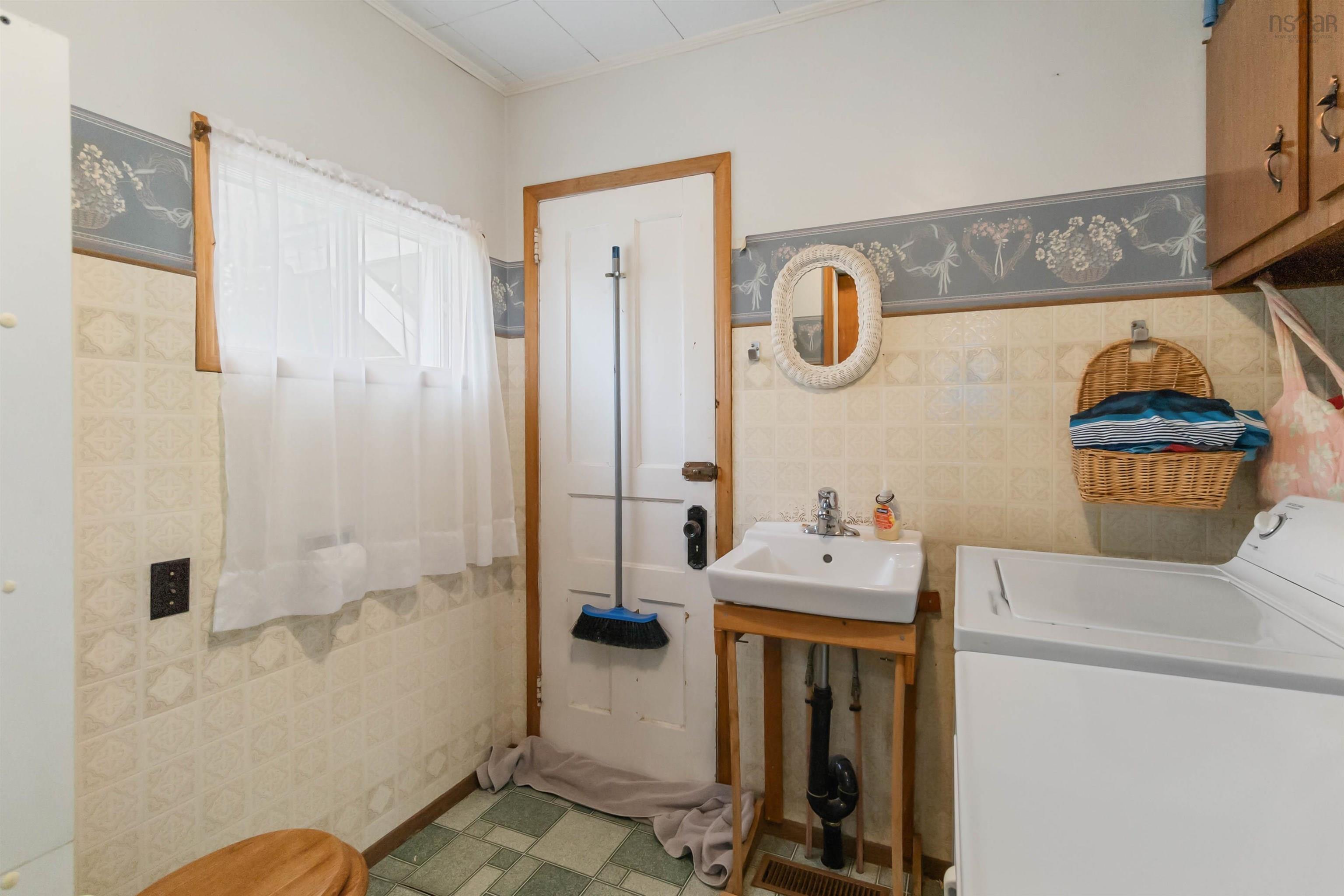 $369,900.00: 2609 Highway 331, West Lahave
