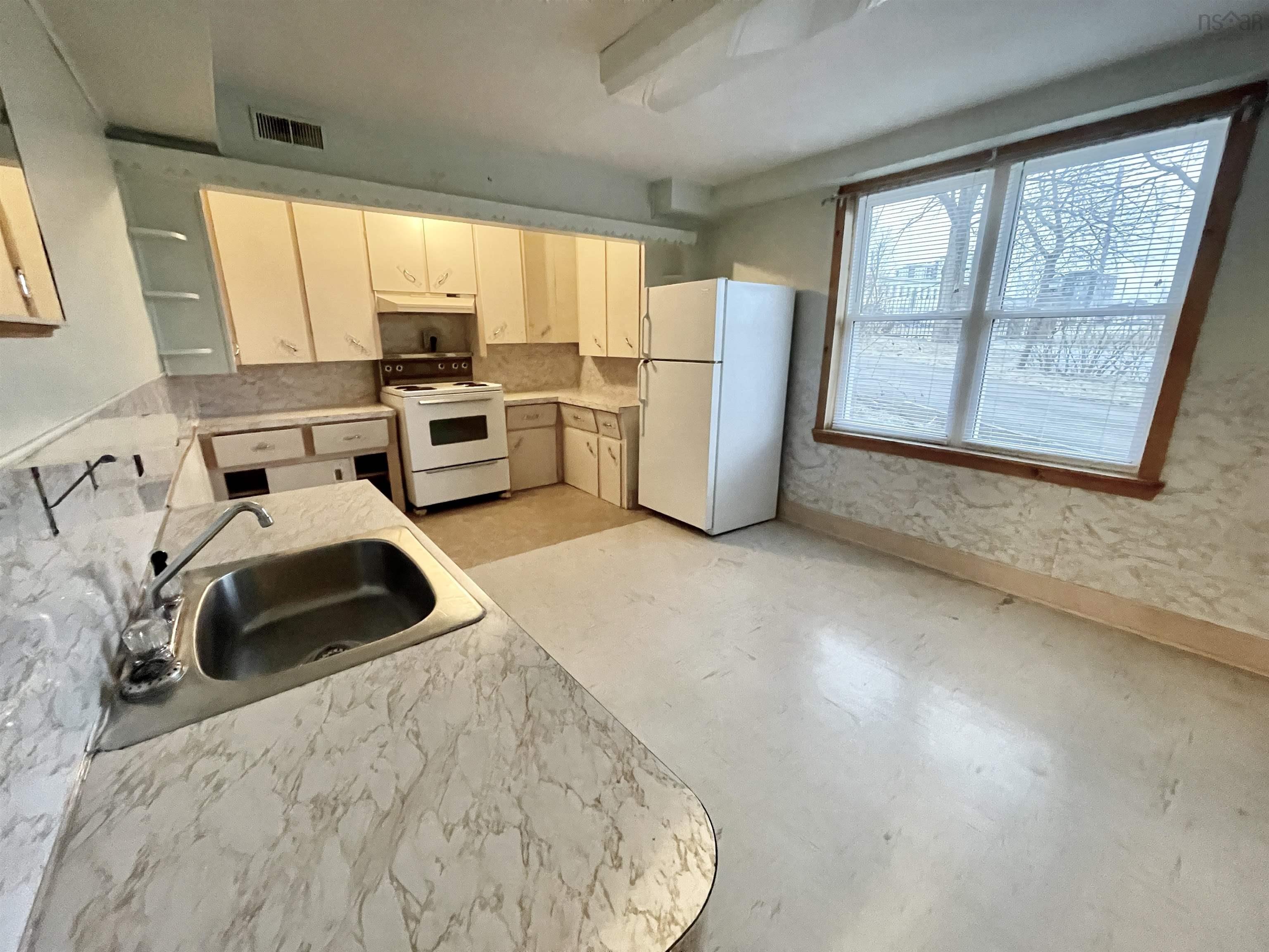 $538,999.00: 3306 Windsor Street, Halifax