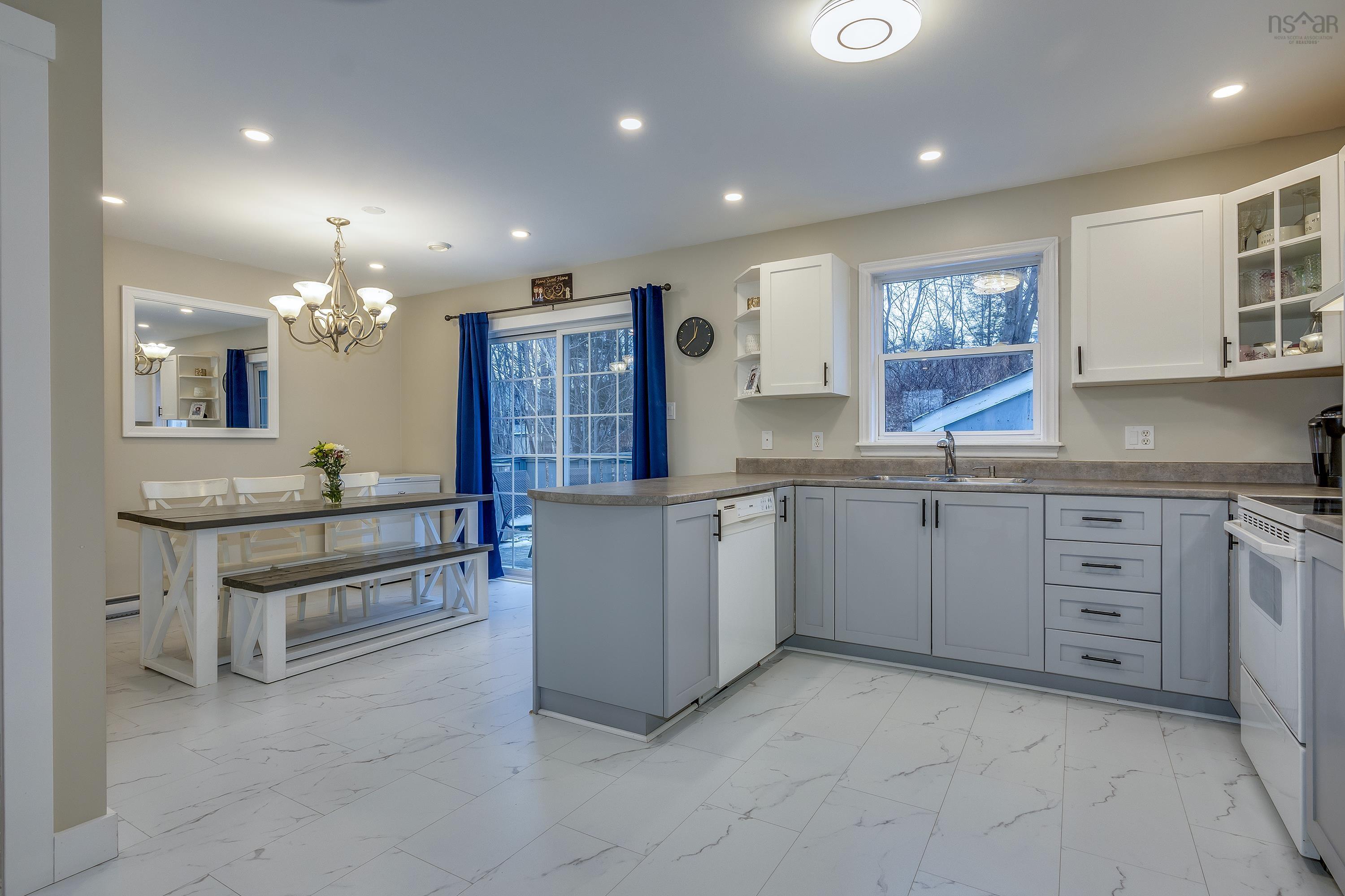 $435,000.00: 31 Patrick Lane, Cole Harbour