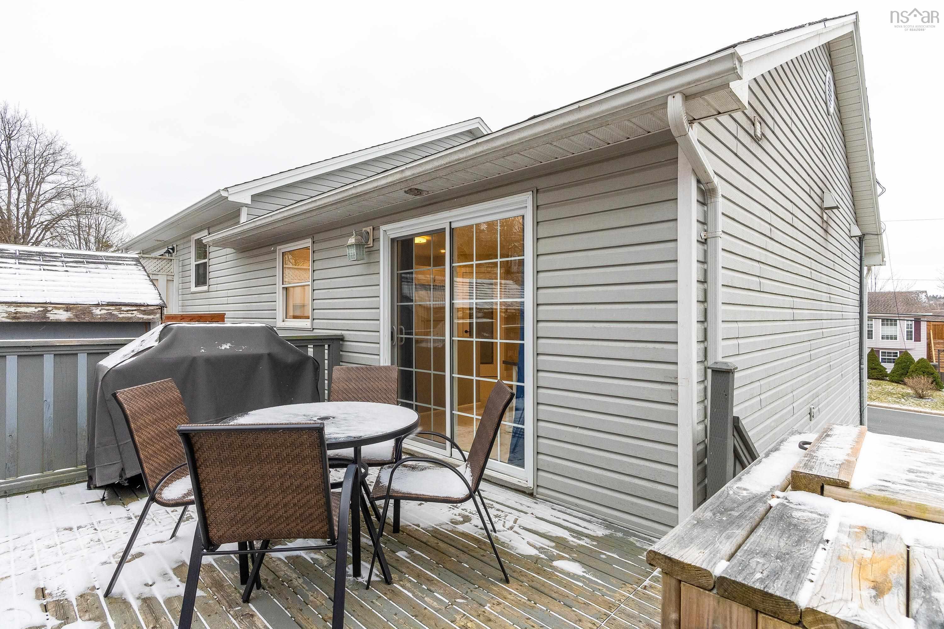 $435,000.00: 31 Patrick Lane, Cole Harbour