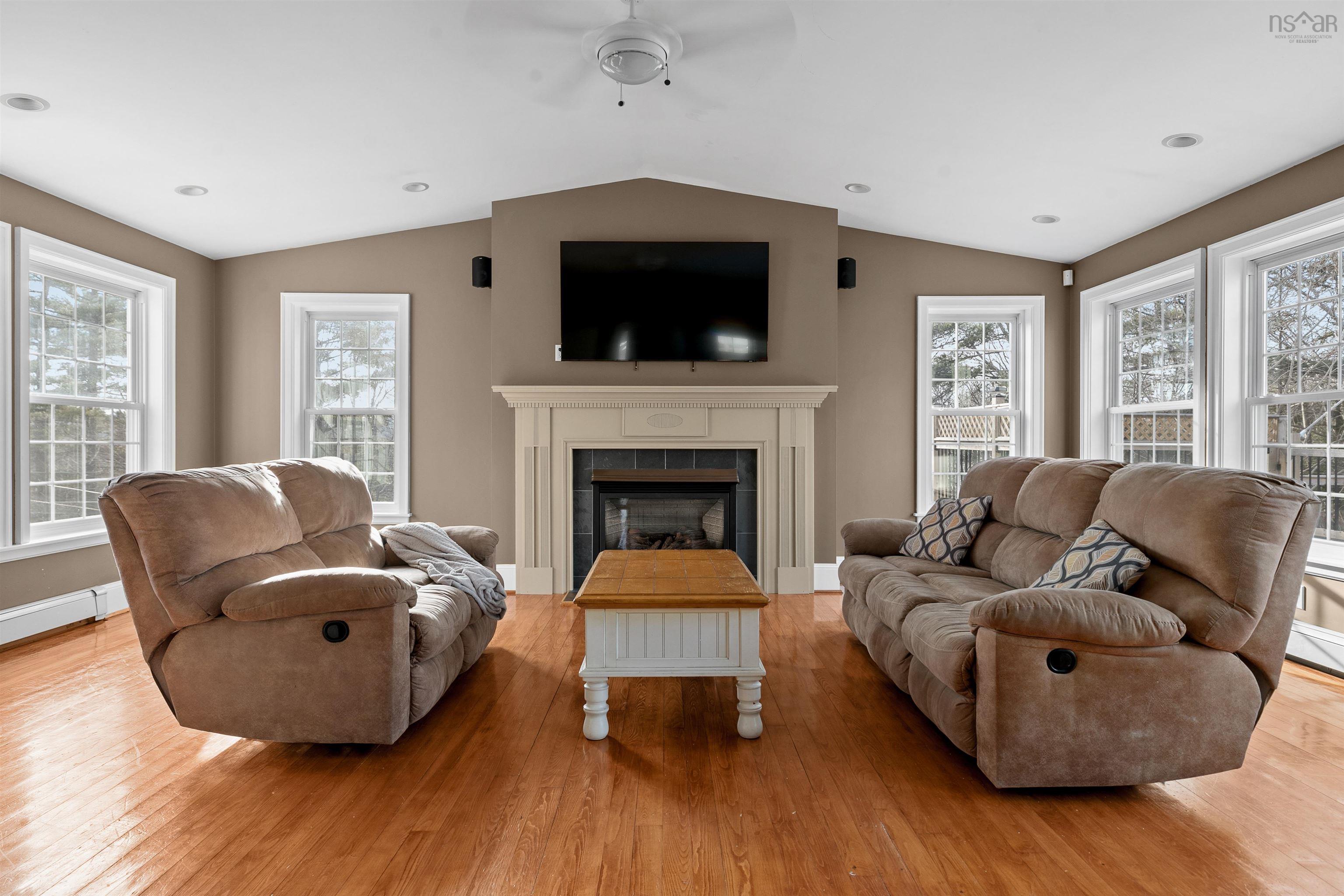 $619,000.00: 67 Bolivar Drive, Dayspring