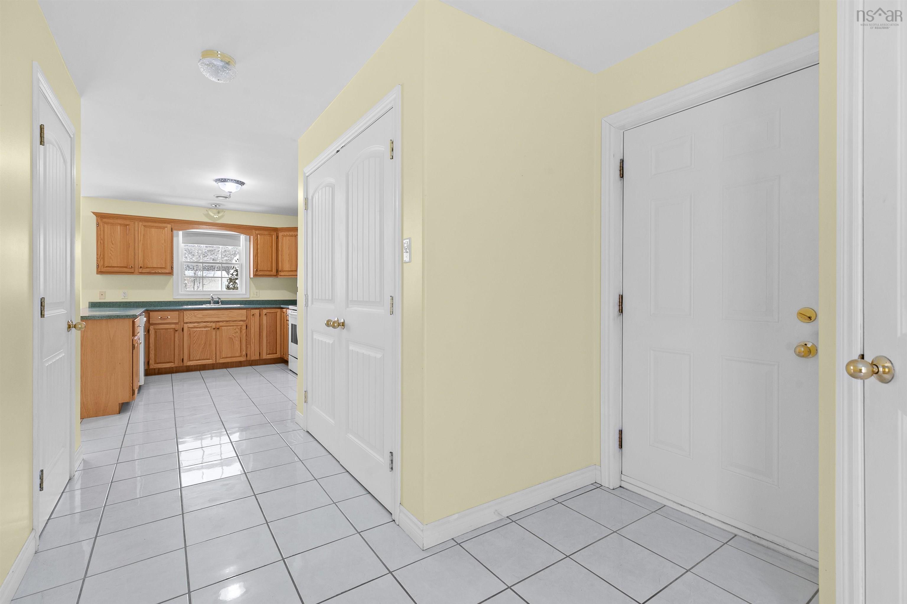 $399,000.00: 972 Parkside Drive, Centreville