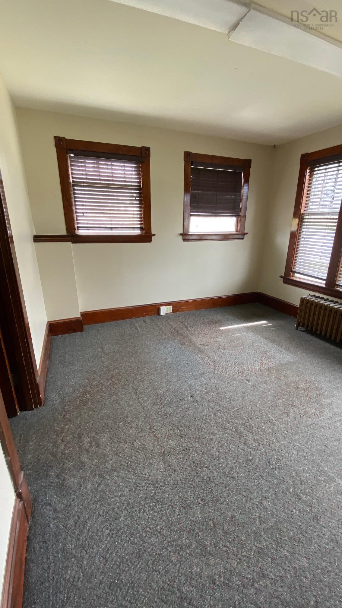 $329,000.00: 93 DUFFERIN Street, Bridgewater