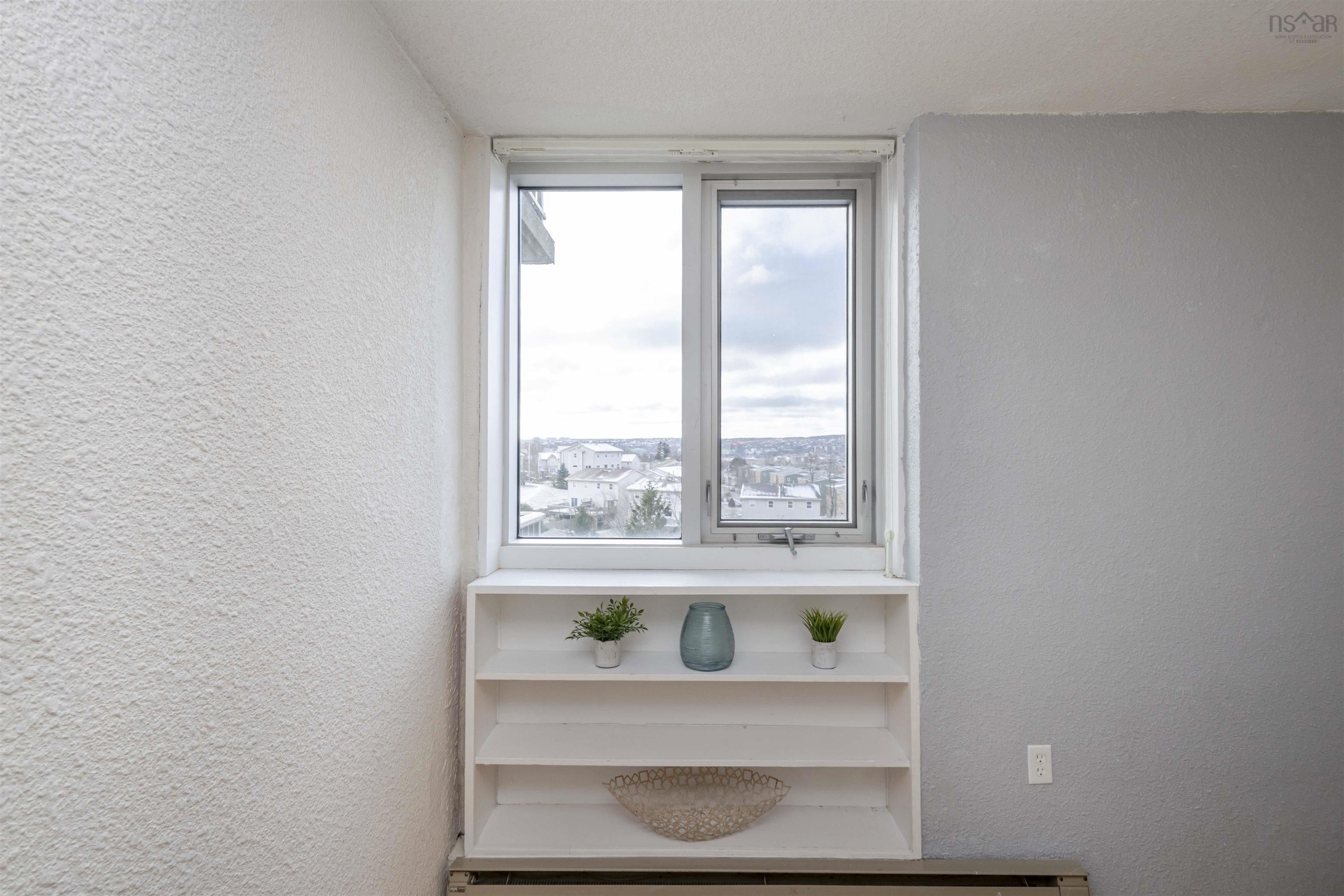 $324,900.00: 707 5572 North Ridge Rd, Halifax