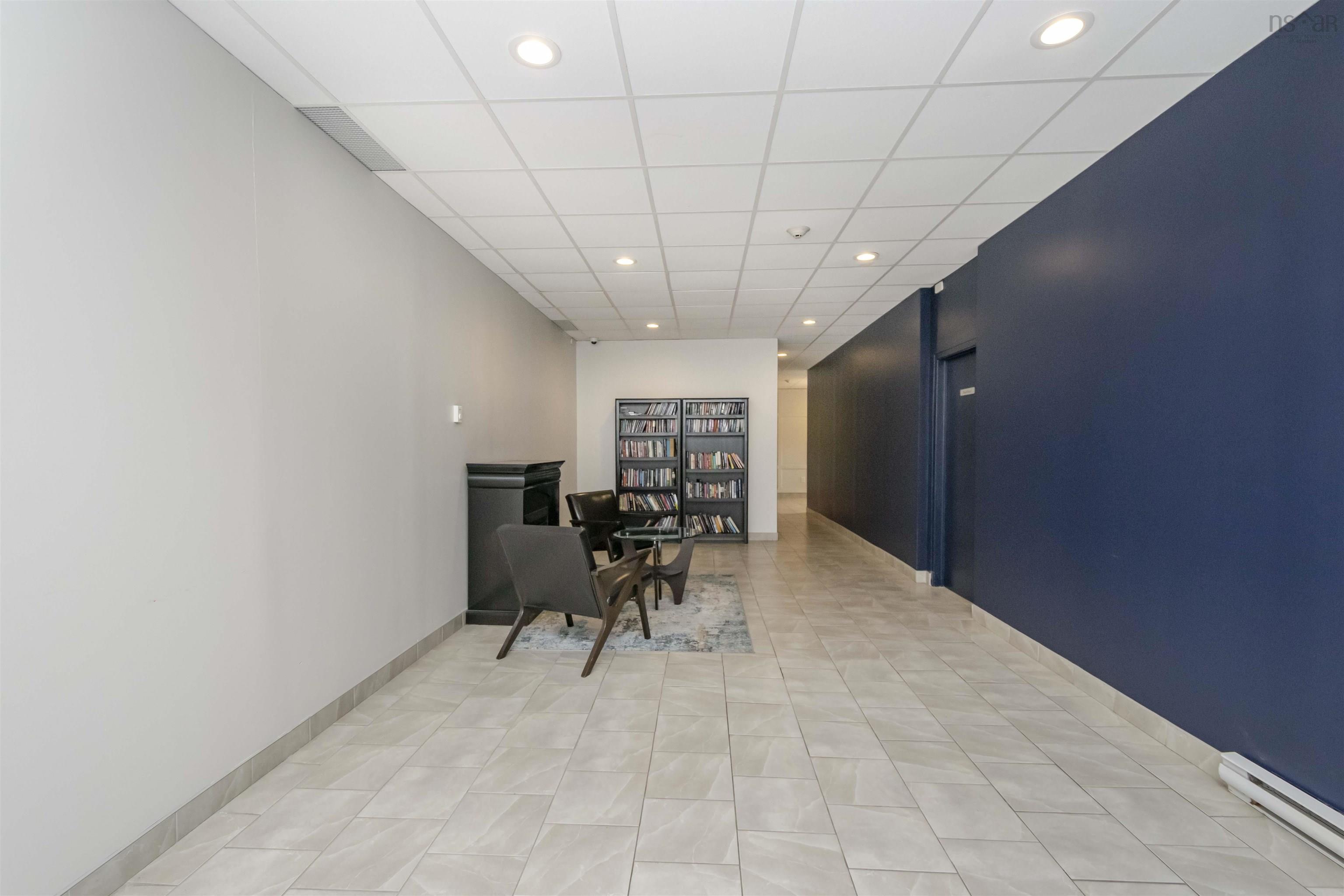 $324,900.00: 707 5572 North Ridge Rd, Halifax