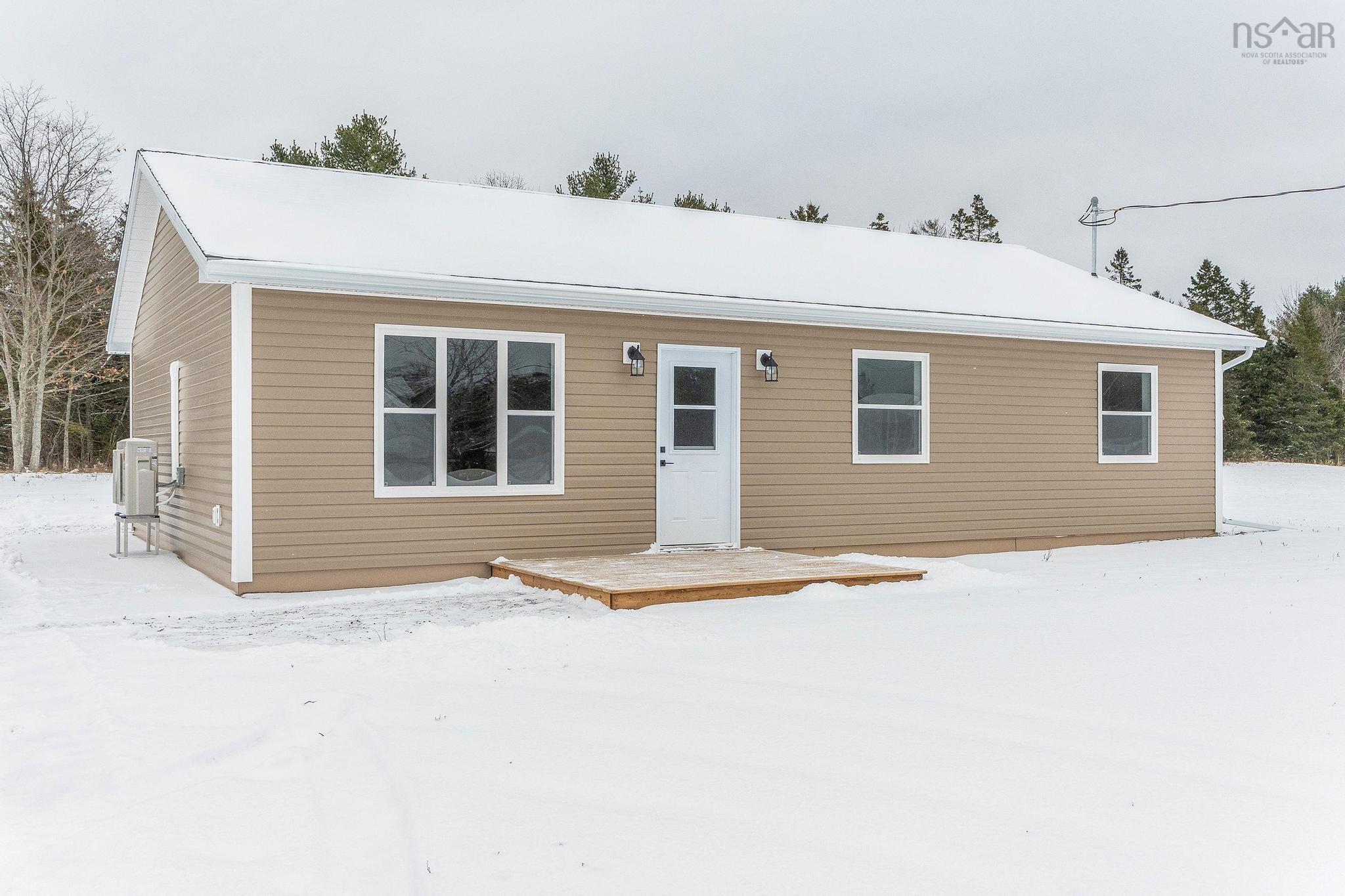 $314,900.00: 45 Vendora Drive, Nictaux