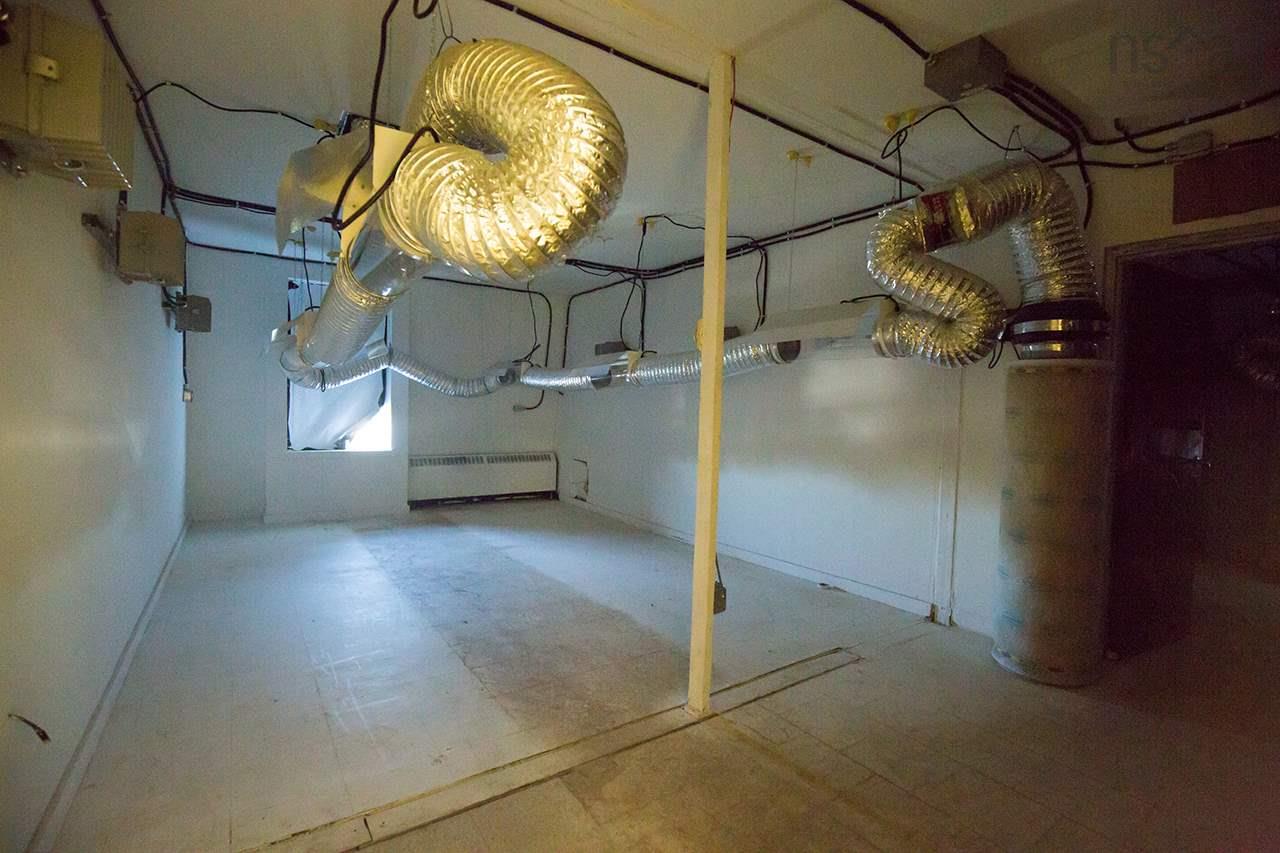 $189,900.00: 1 Lawrence Street, Amherst