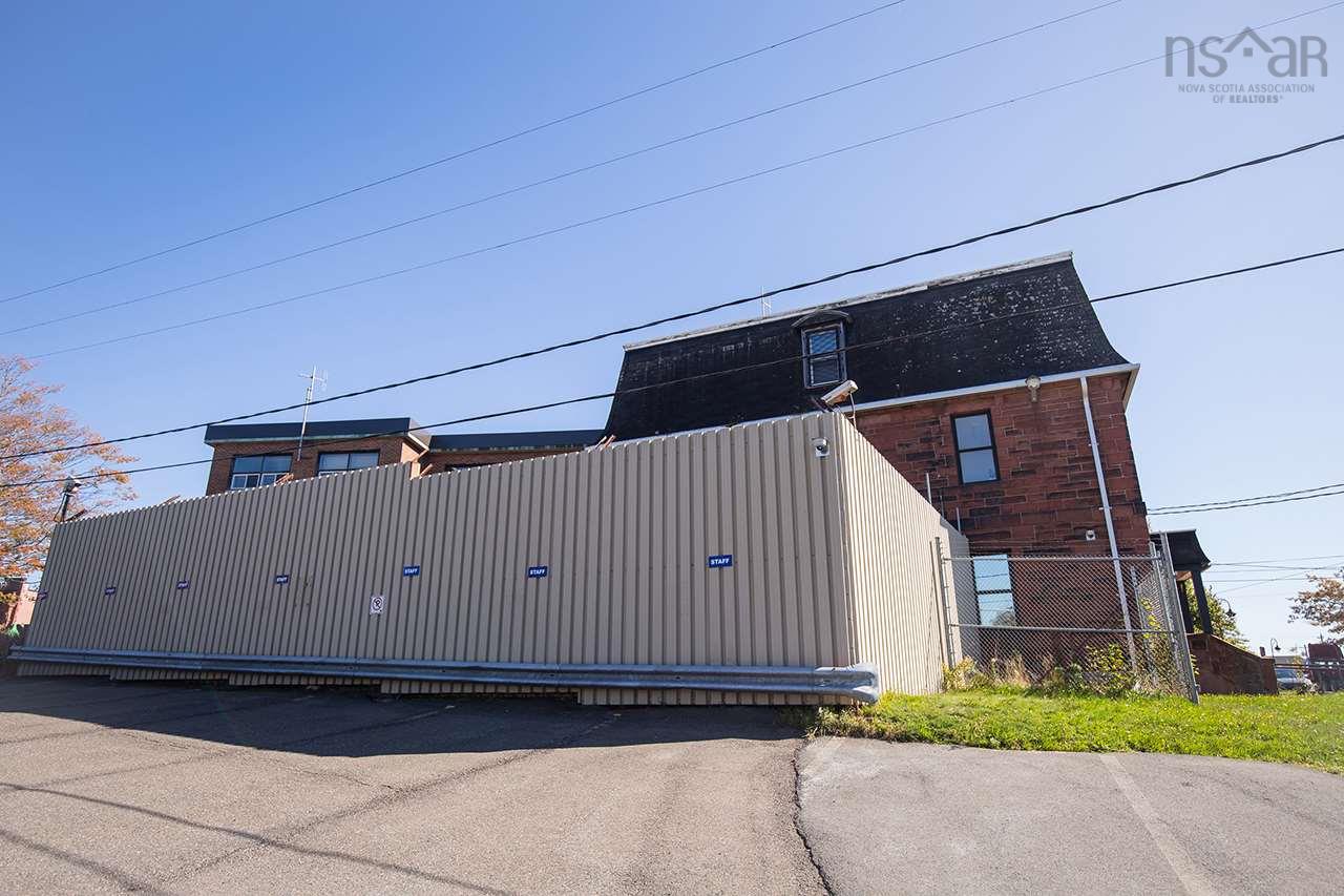 $189,900.00: 1 Lawrence Street, Amherst