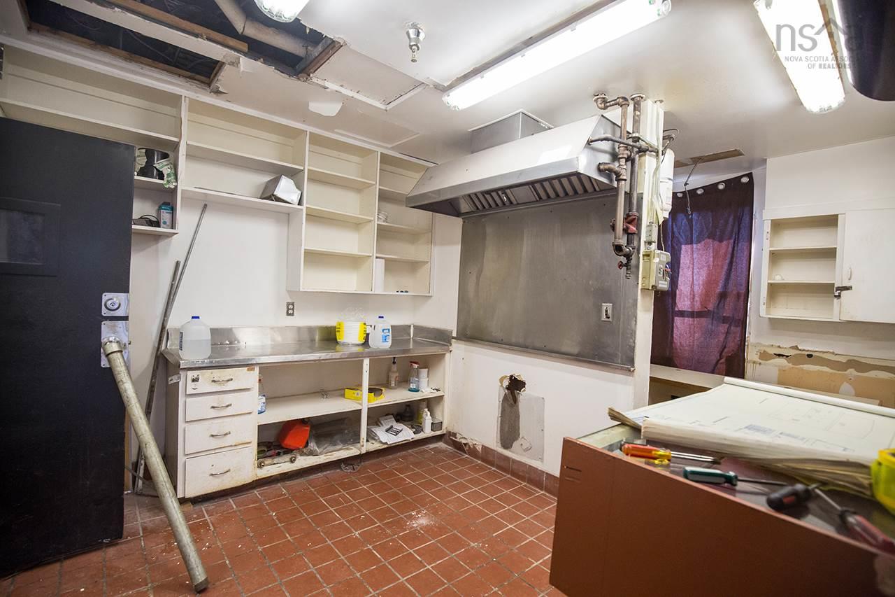 $189,900.00: 1 Lawrence Street, Amherst